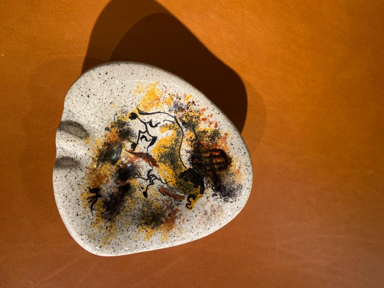 Hand-painted ceramic ashtray by Édouard Cazaux, France 1970 For Sale 2