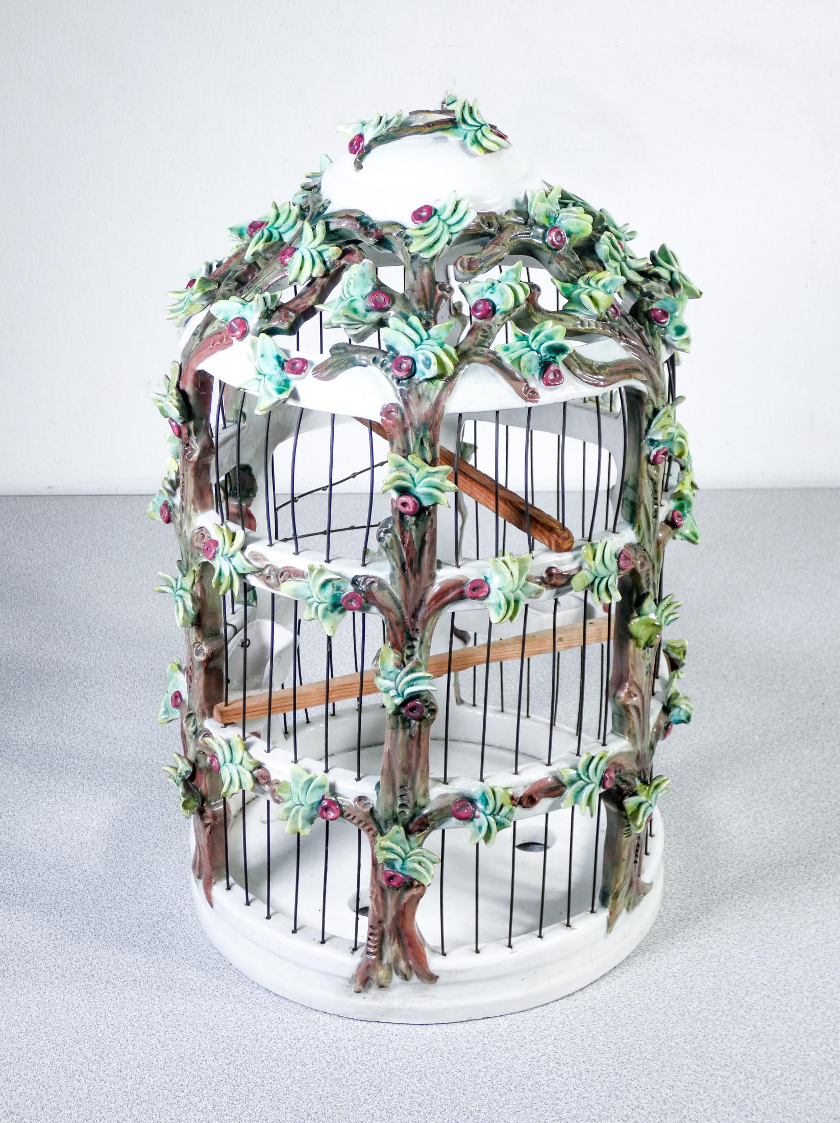 Hand Painted Ceramic Aviary, Italian Manufacture, Early Twentieth Century For Sale 2