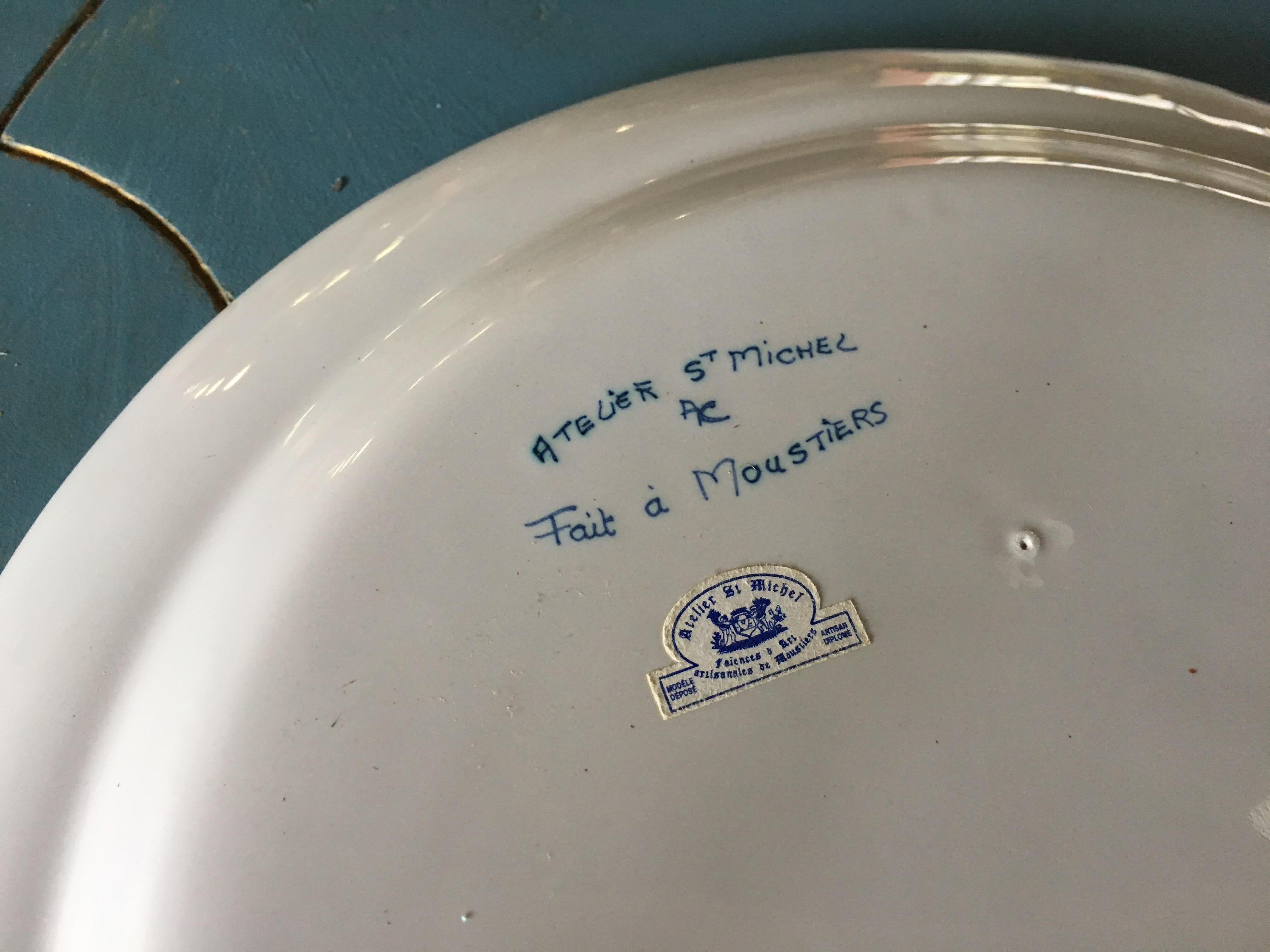 ceramic plate with lid