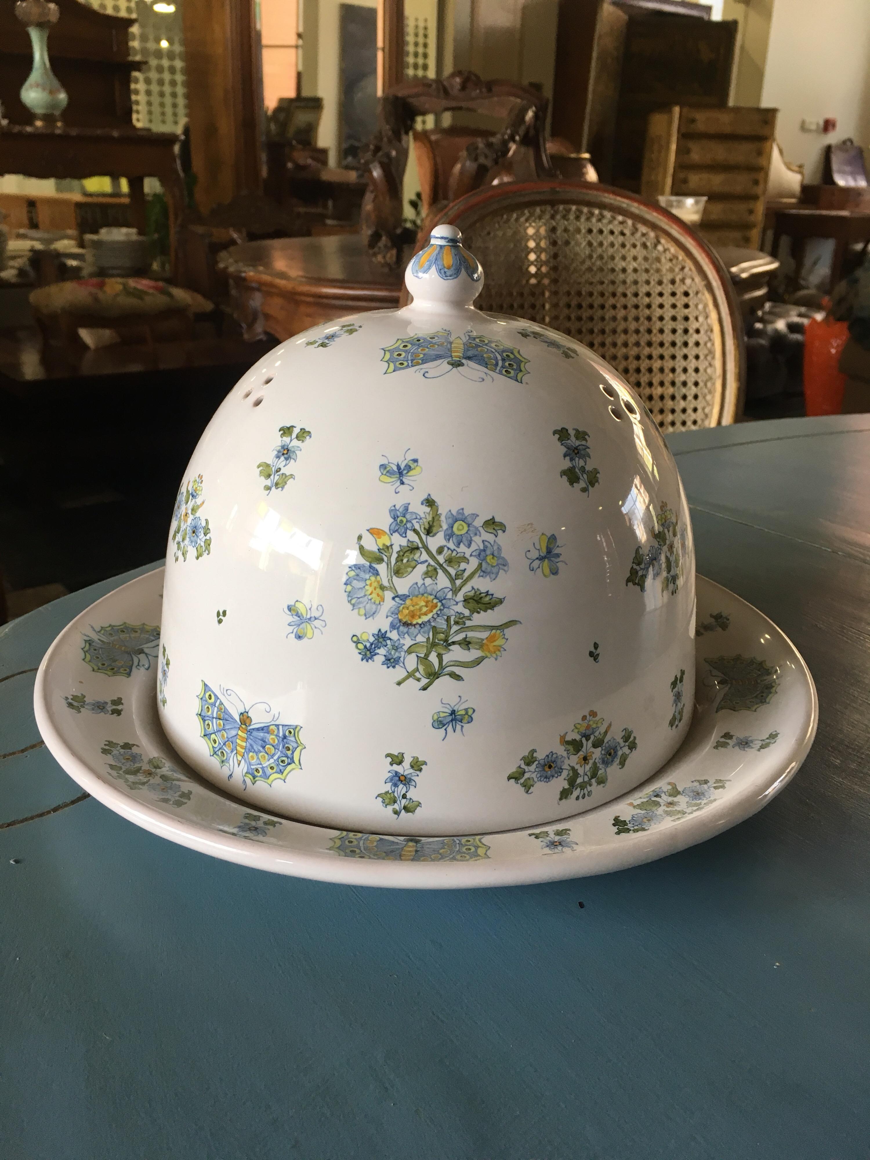 Hand-Painted Ceramic Cake Plate with Decorated Cover by St. Michel Moustiers In Excellent Condition For Sale In Sofia, BG