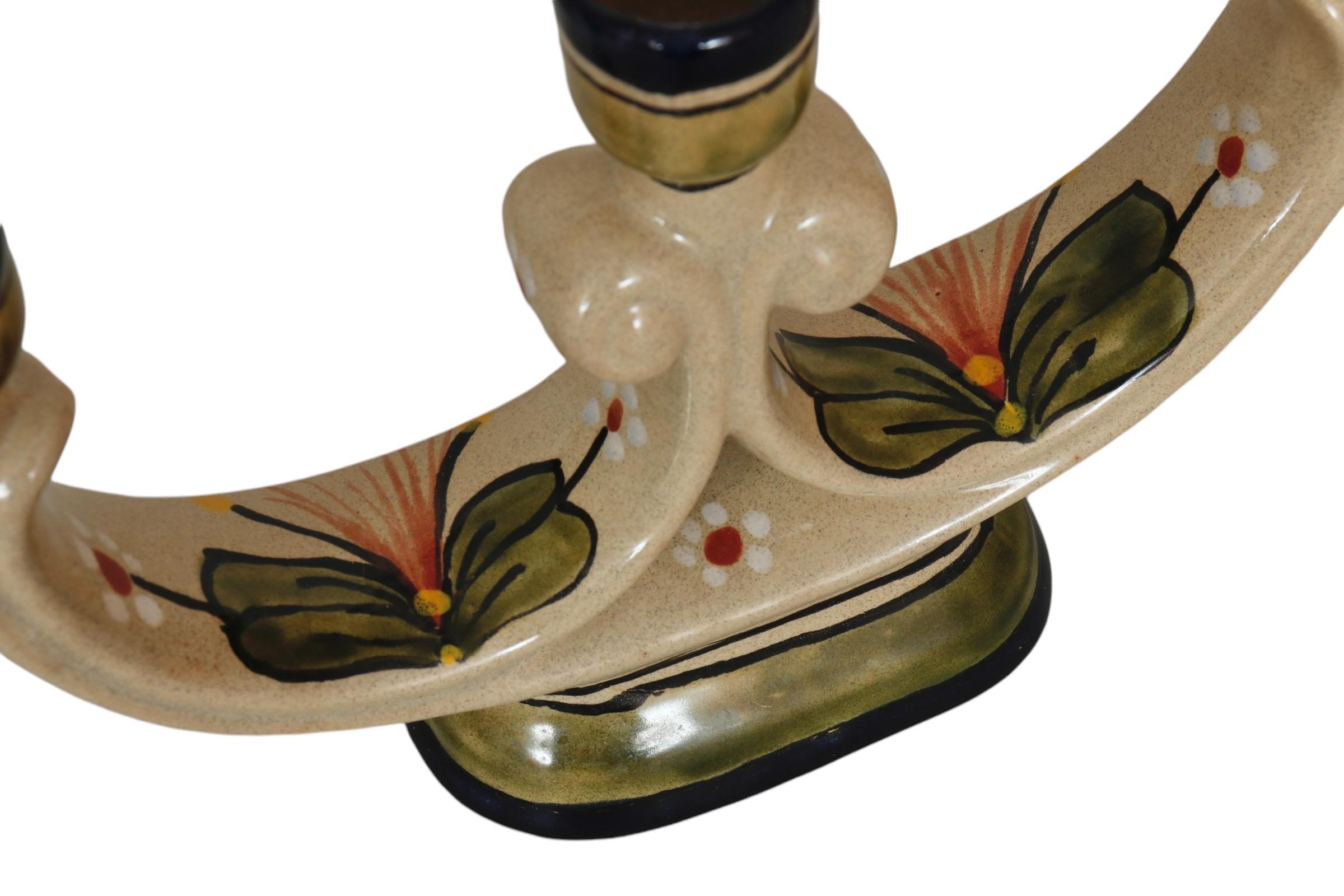 Fine XX secolo Candelabri in ceramica dipinti a mano - una coppia in vendita