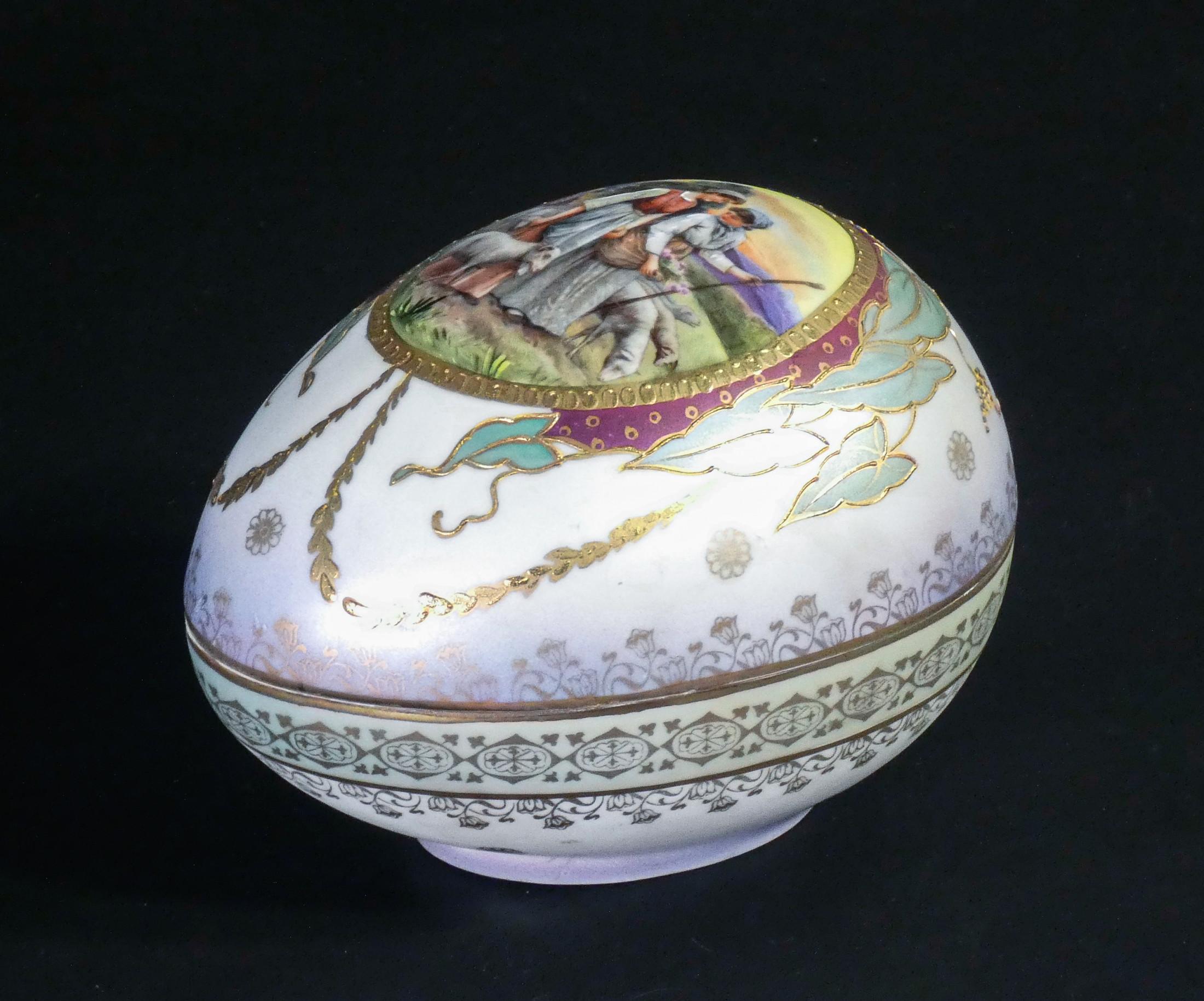 20th Century Hand-Painted Ceramic Egg-Shaped Box by Sevres, France, Mid-Twentieth Century For Sale