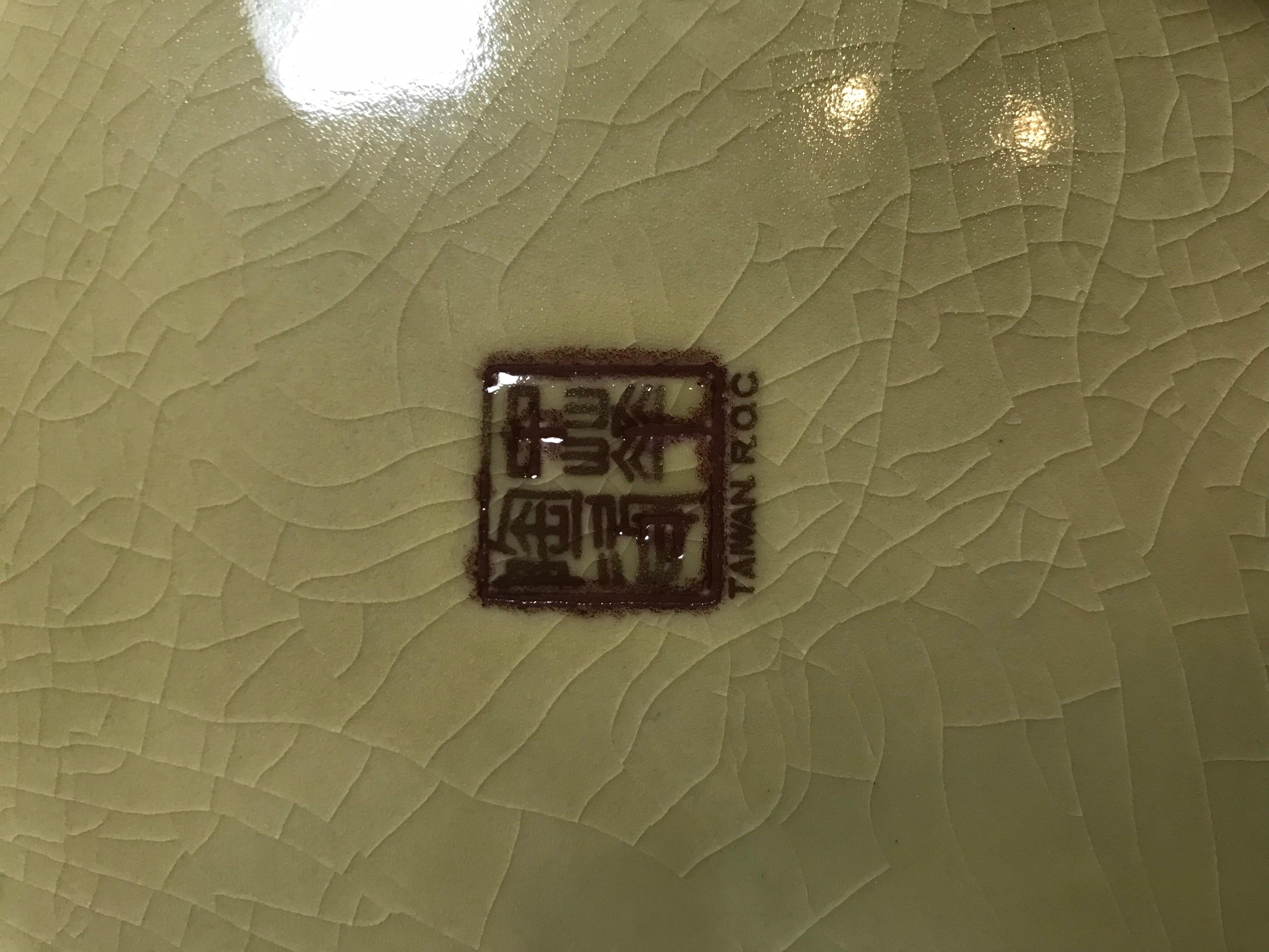 Chinesische handbemalte Keramikschale aus gedämpfter Chartreuse im Angebot 4