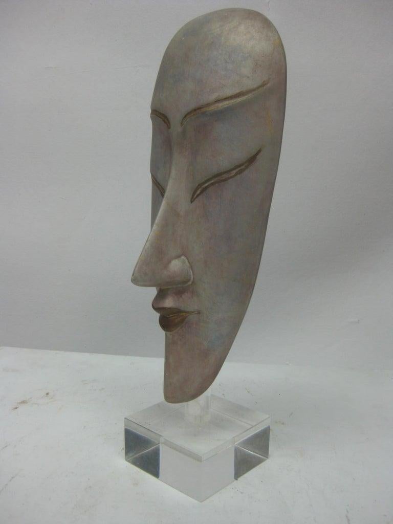 Moderne Masque de femme à long visage en céramique peinte à la main en verre émaillé argenté en vente
