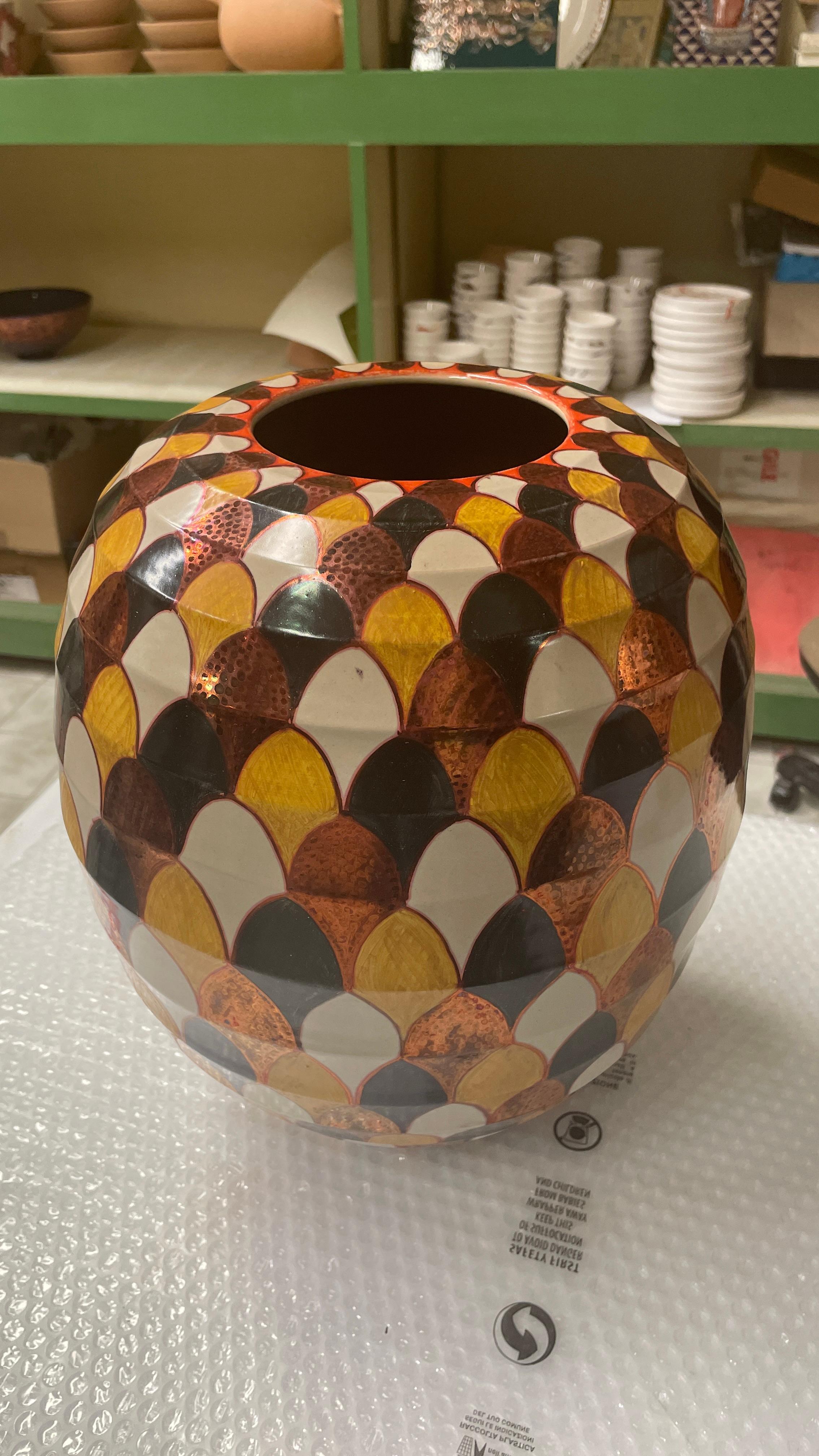 Hand Painted Ceramic Vase by Bottega Vignoli Italy Contemporary Majolica For Sale 1