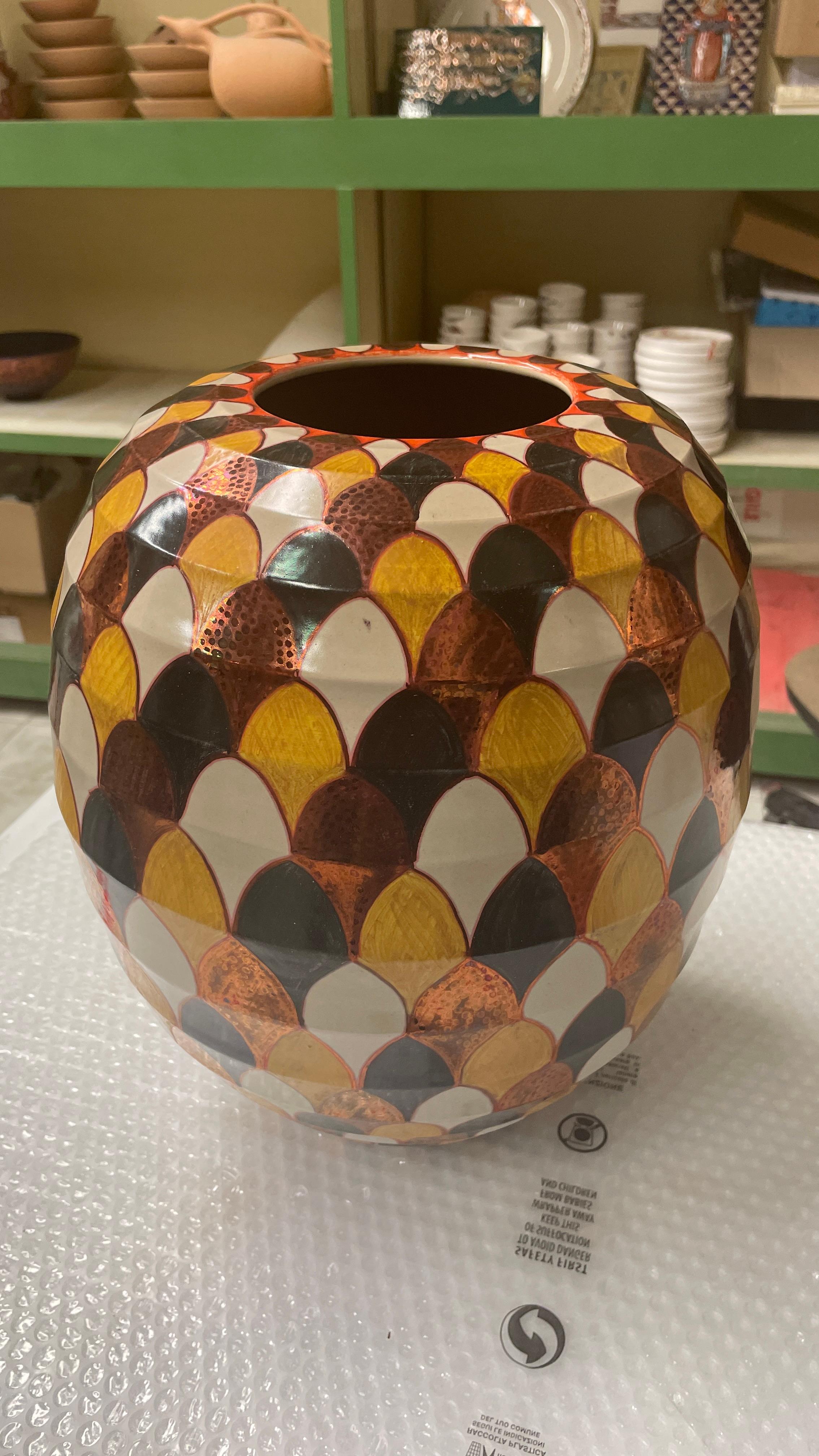 Hand Painted Ceramic Vase by Bottega Vignoli Italy Contemporary Majolica For Sale 2