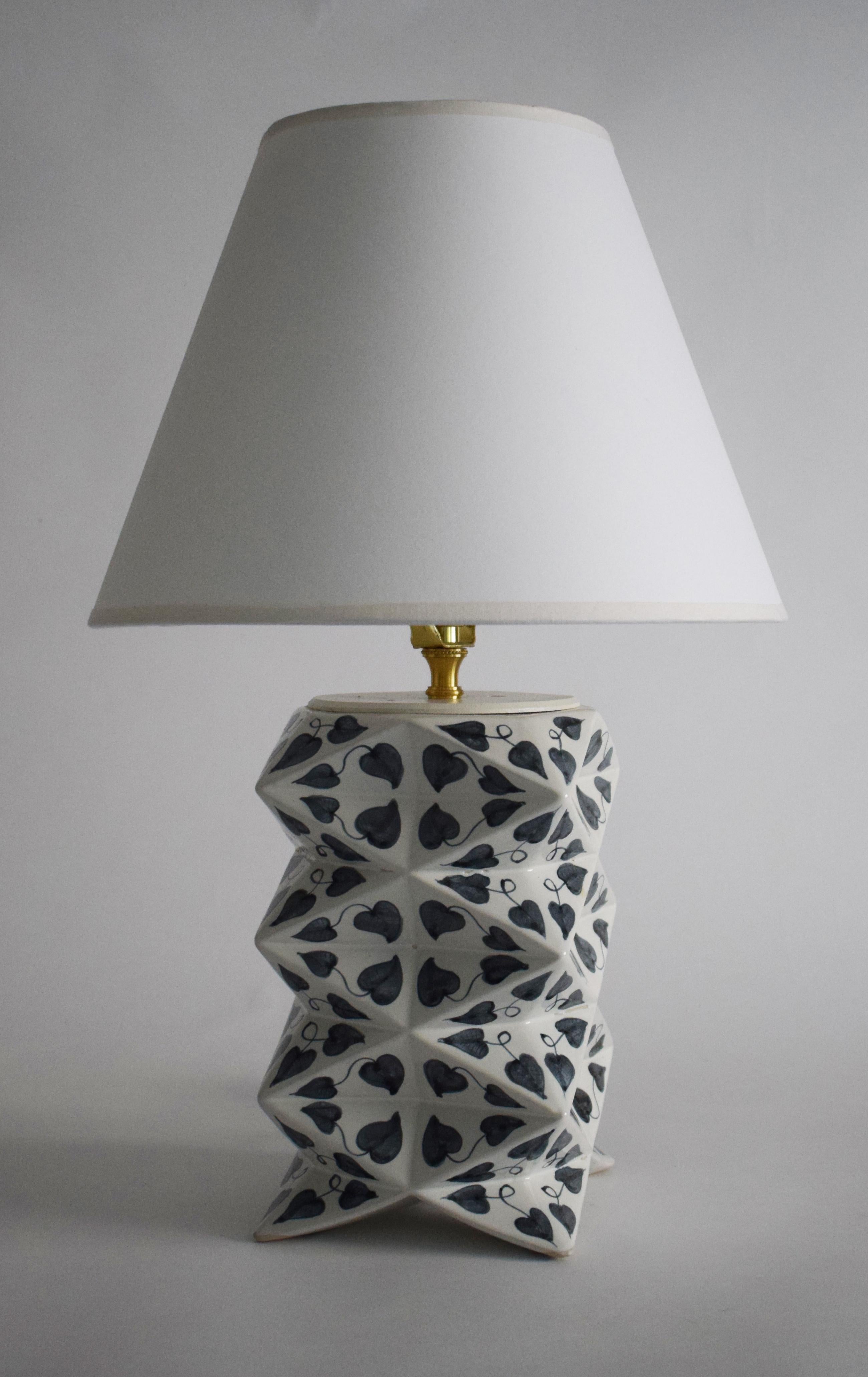 Modern Hand-painted Ceramic Vietnamese Leaves Origami Table Lamp by James Hicks For Sale