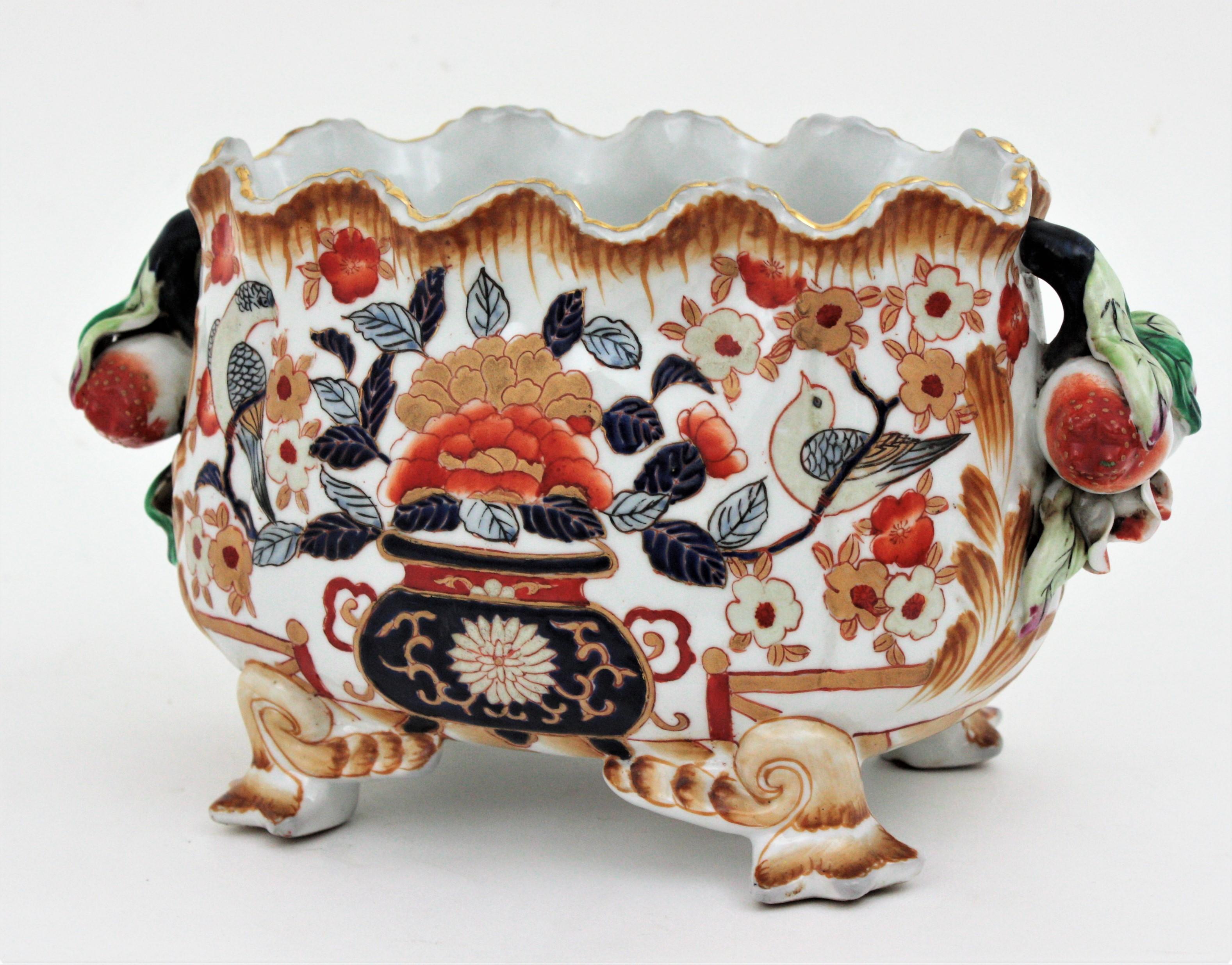 Bol de centre de table sur pied en porcelaine chinoise multicolore, années 1950 en vente 2