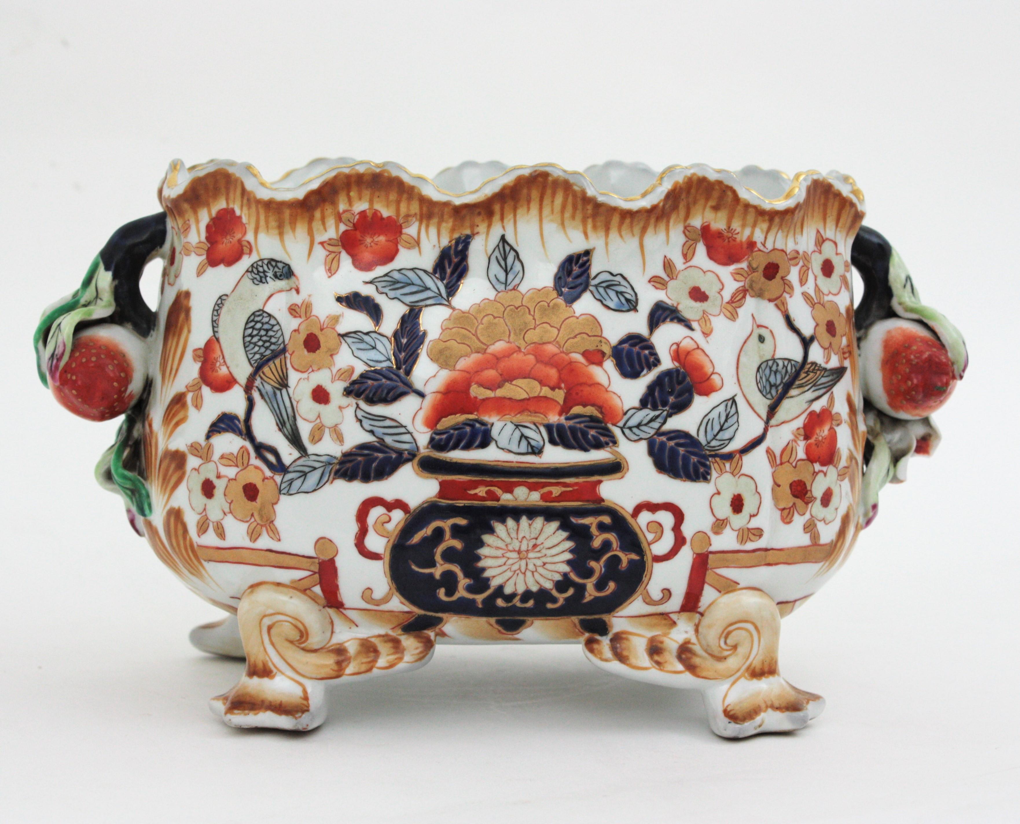 Bol de centre de table sur pied en porcelaine chinoise multicolore, années 1950 en vente 3