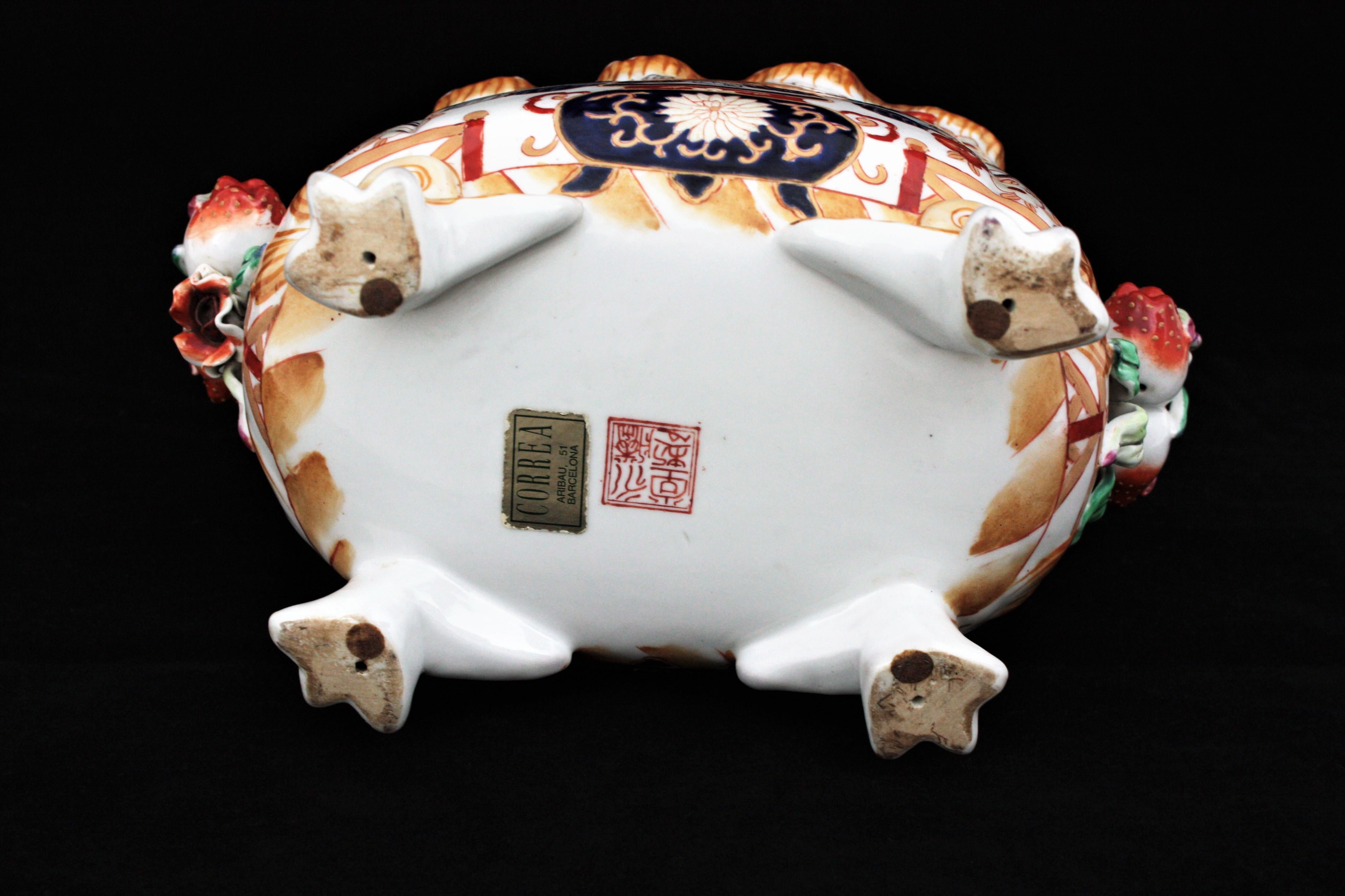 Bol de centre de table sur pied en porcelaine chinoise multicolore, années 1950 en vente 4