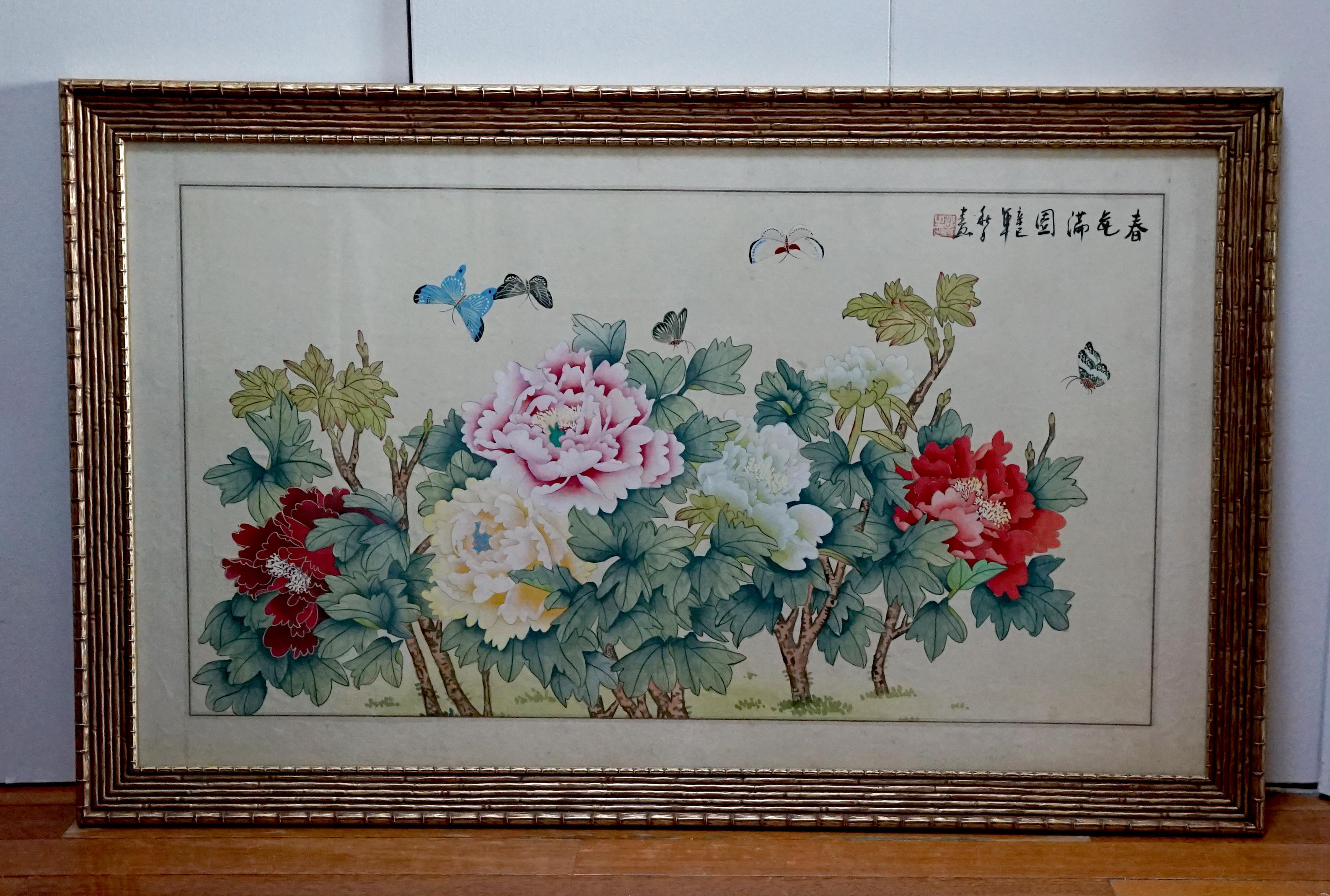 Handgemalte chinesische Aquarell-Gouache-Pfingstrosen mit Schmetterlingen, umwerfend 1950er Jahre (Vergoldet) im Angebot