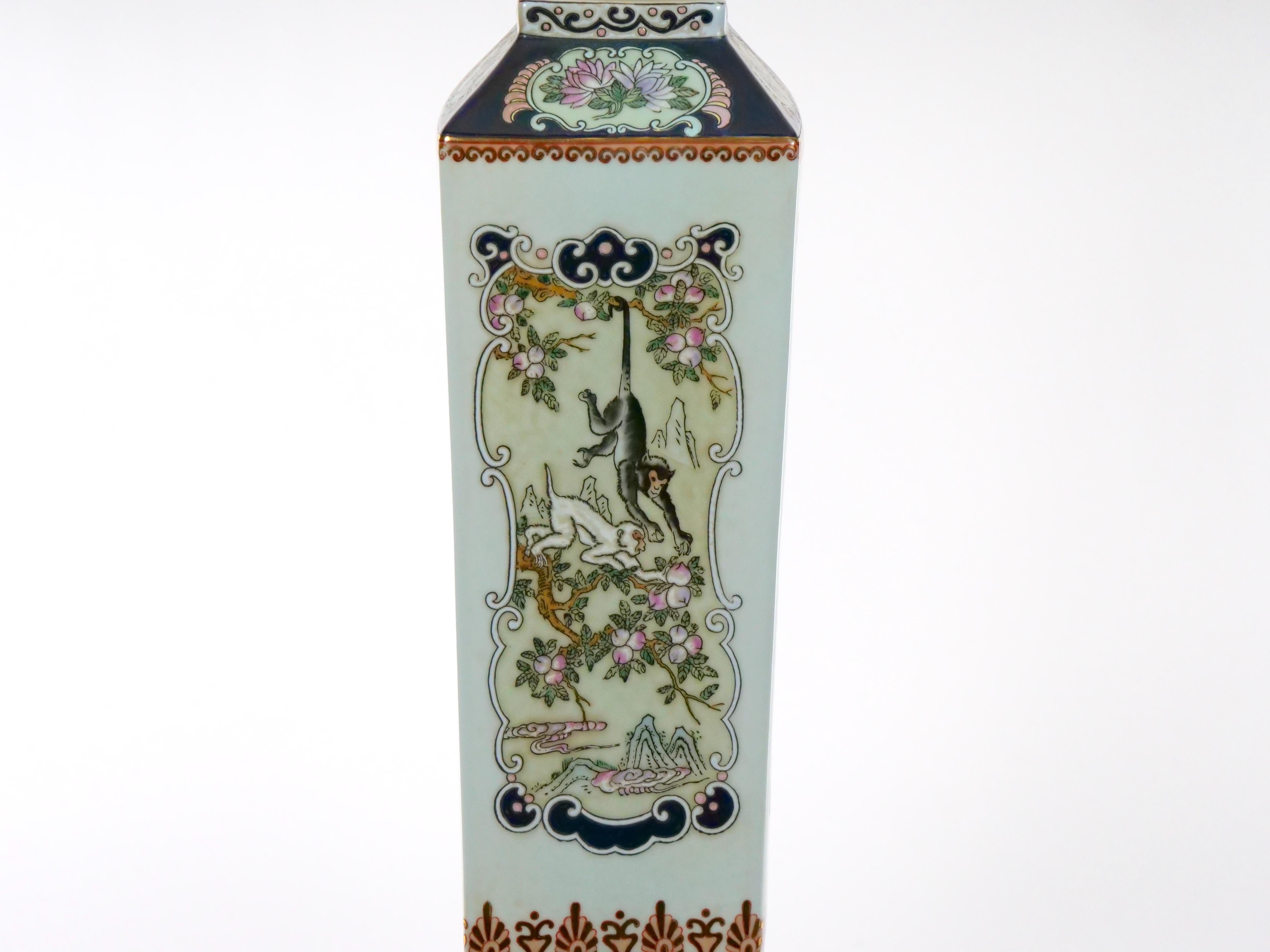 Hand Painted Chinoiserie Scene Porcelain Pair Table Lamp For Sale 6