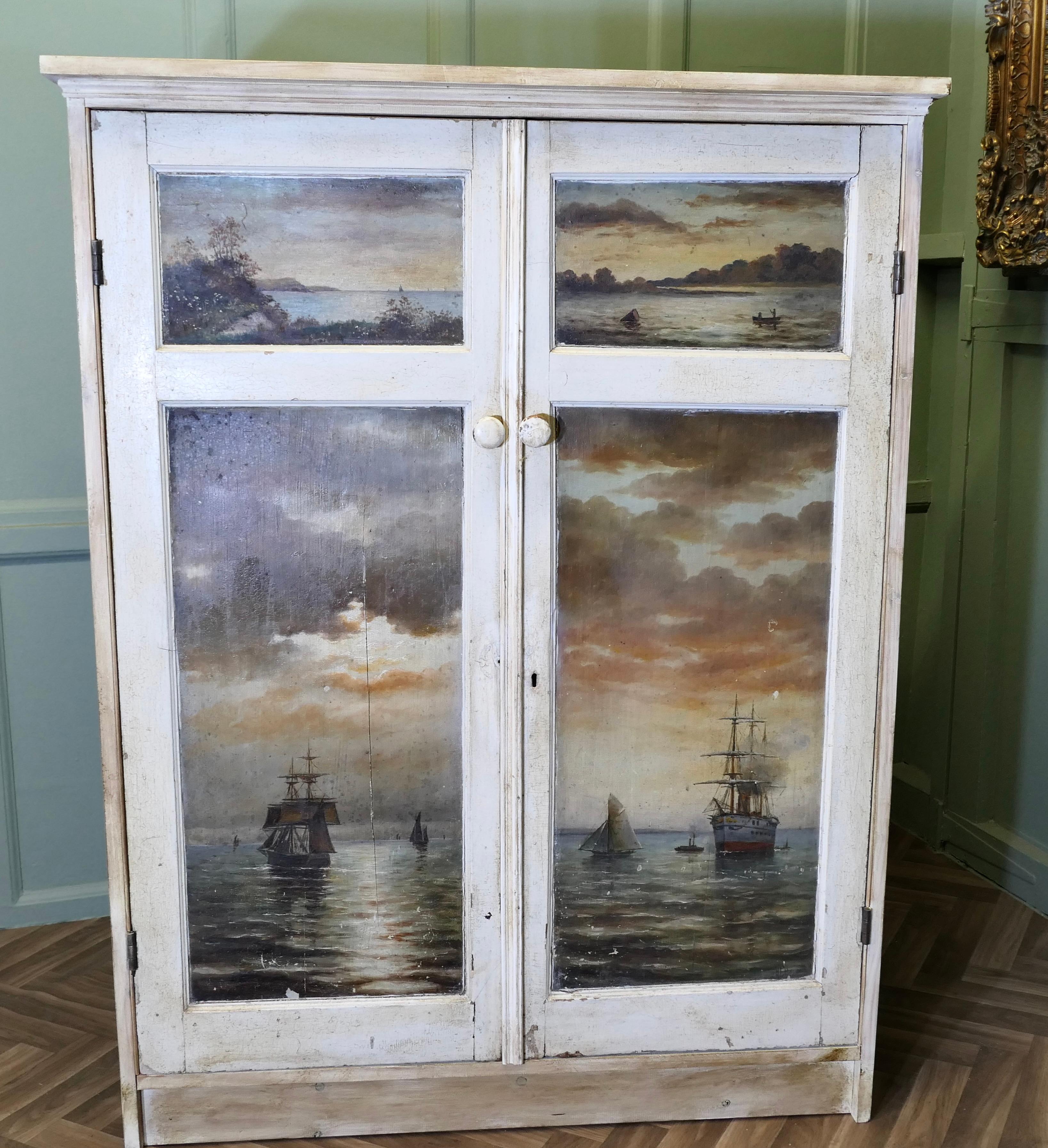 Handgemalter Schrank, 4 Ölgemälde mit Meeresmotiven
Dieser Schrank wurde aus 4 Holzpaneelen hergestellt, die im 19. Jahrhundert gemalt wurden und alle eine Aussicht auf das Meer darstellen.
Jede Tür besteht aus 2 Brettern, die in einen modernen
