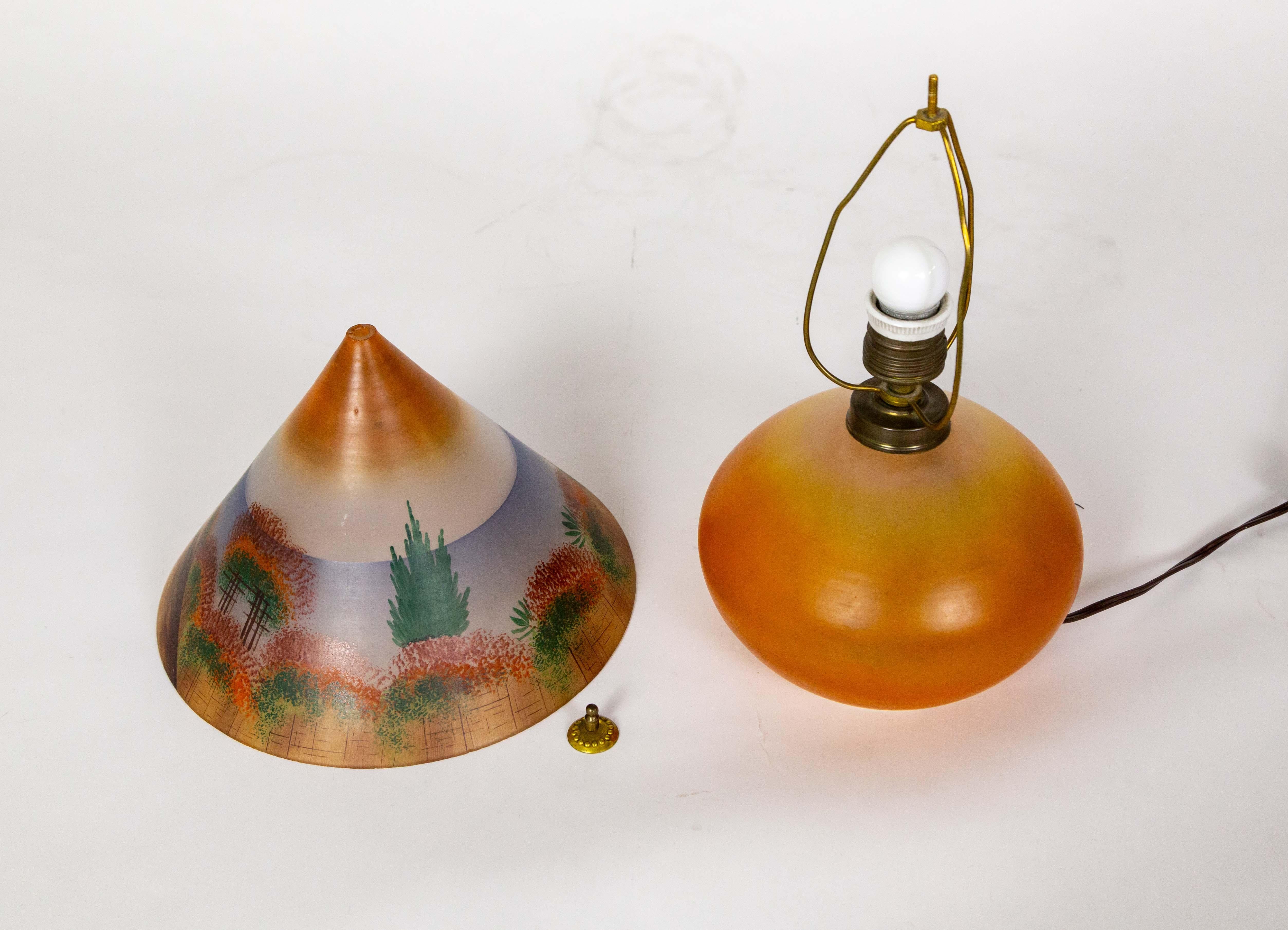 Hand-painted Czechoslovakian Glass Arts & Crafts Lamp For Sale 3