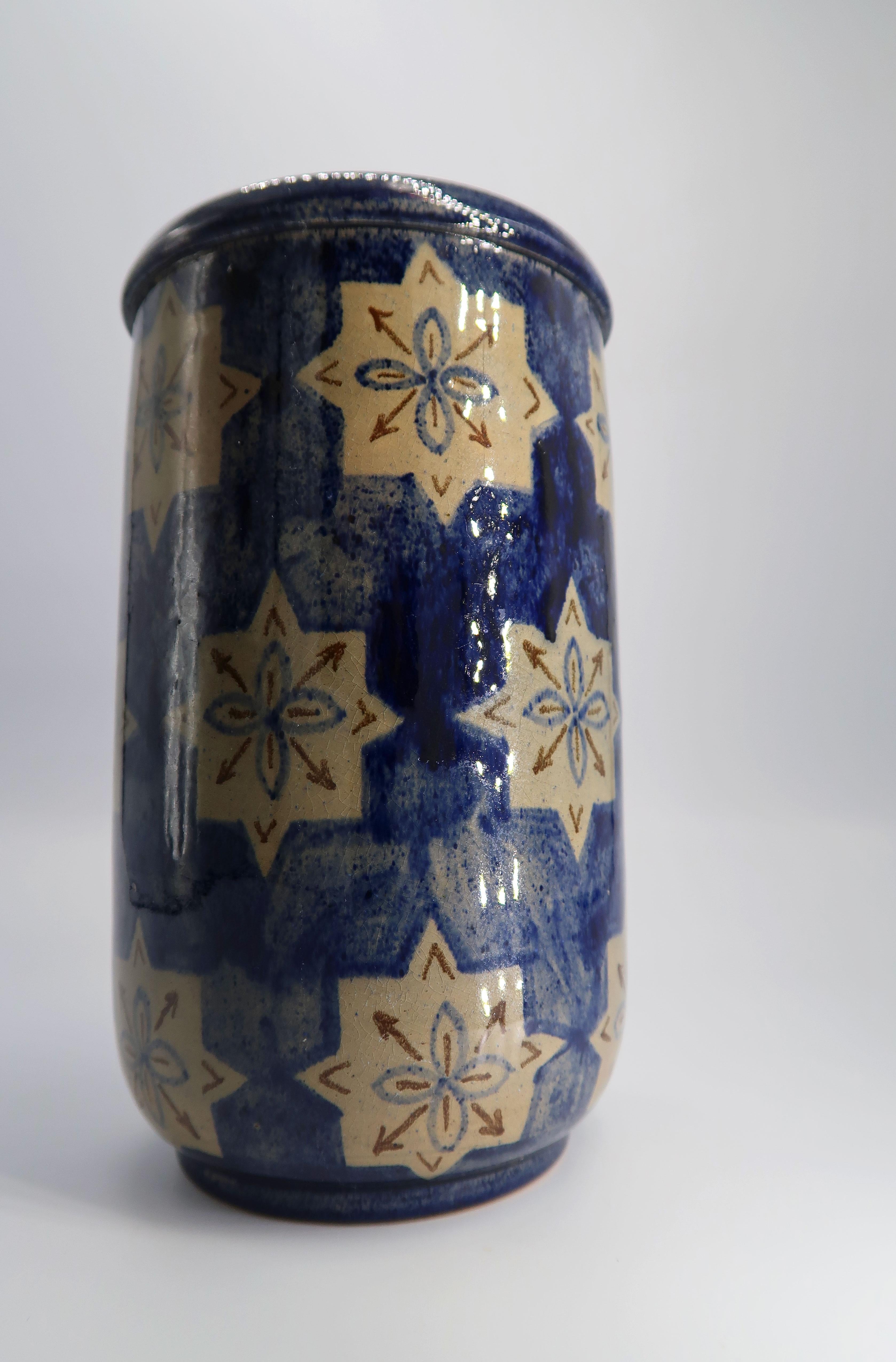 Mid-Century Modern Vase en céramique danoise du milieu du siècle, peint à la main dans les années 1940 par Søholm Keramik en vente