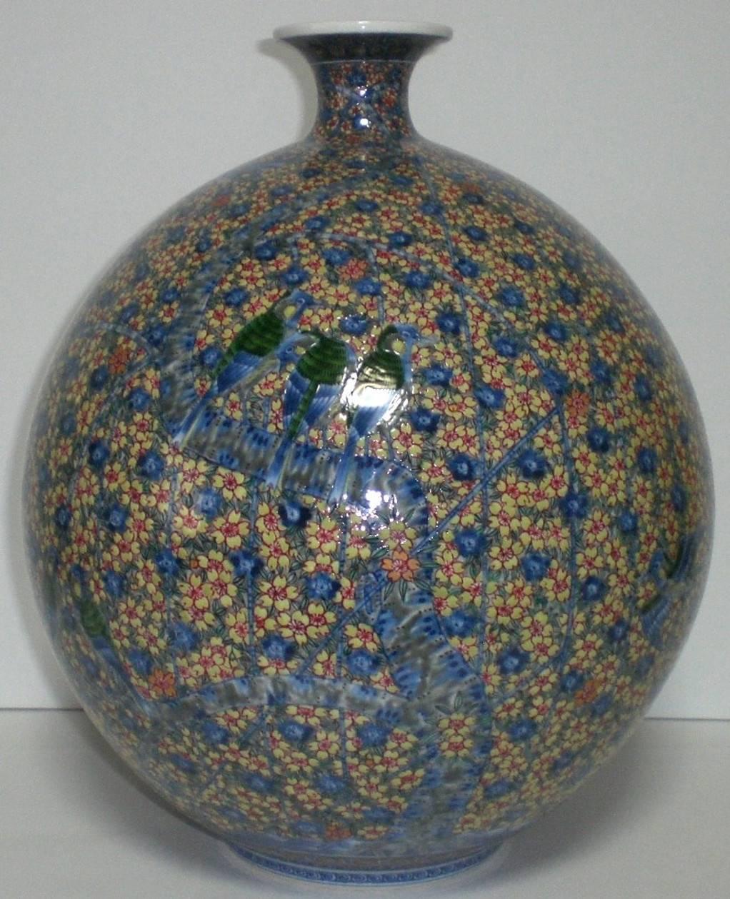 Large Japanese Hand-Painted Imari Porcelain Vase by Master Artist, circa 2005 5