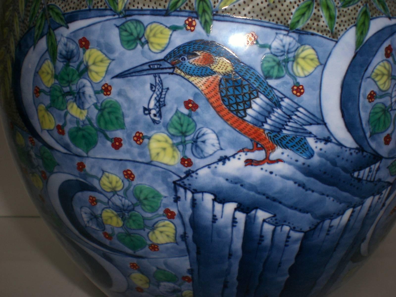 Large Japanese Hand-Painted Imari Porcelain Vase by Master Artist, circa 2005 In New Condition In Takarazuka, JP
