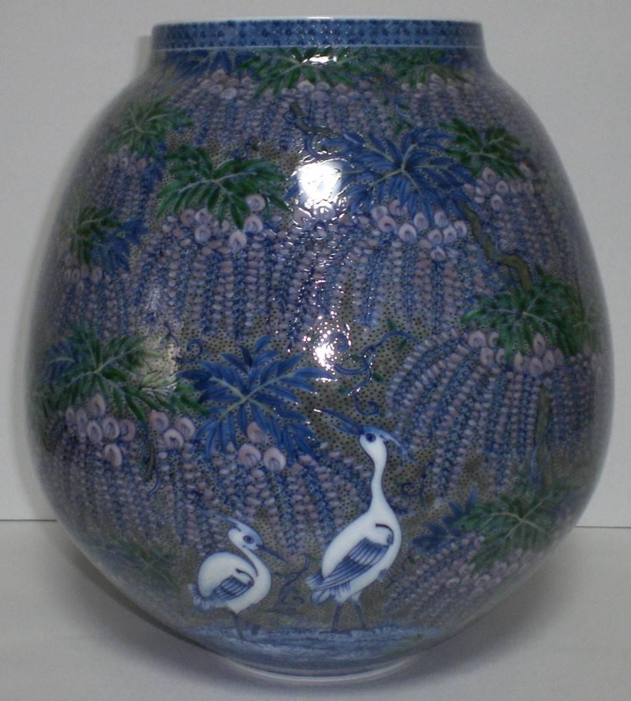 Large Japanese Hand-Painted Imari Porcelain Vase by Master Artist, circa 2005 9