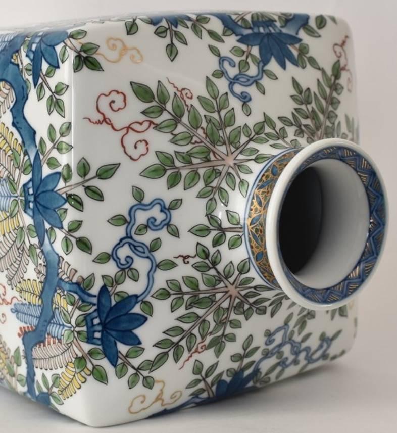 Contemporary Japanese Decorative Porcelain Vase by Master Artist 4