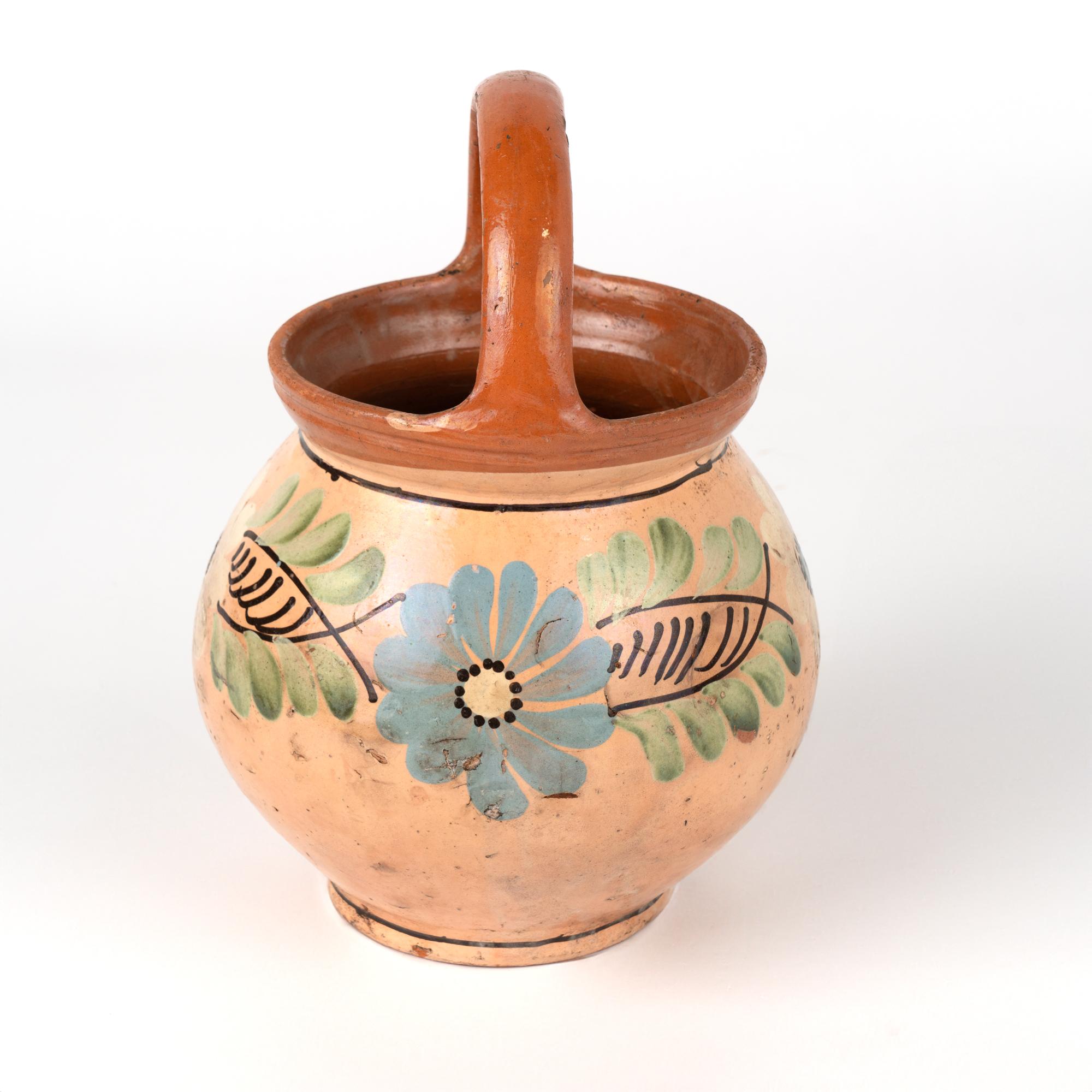 Hand Painted Earthenware Pottery With Arched Handle, Hungary 1900's In Good Condition For Sale In Round Top, TX