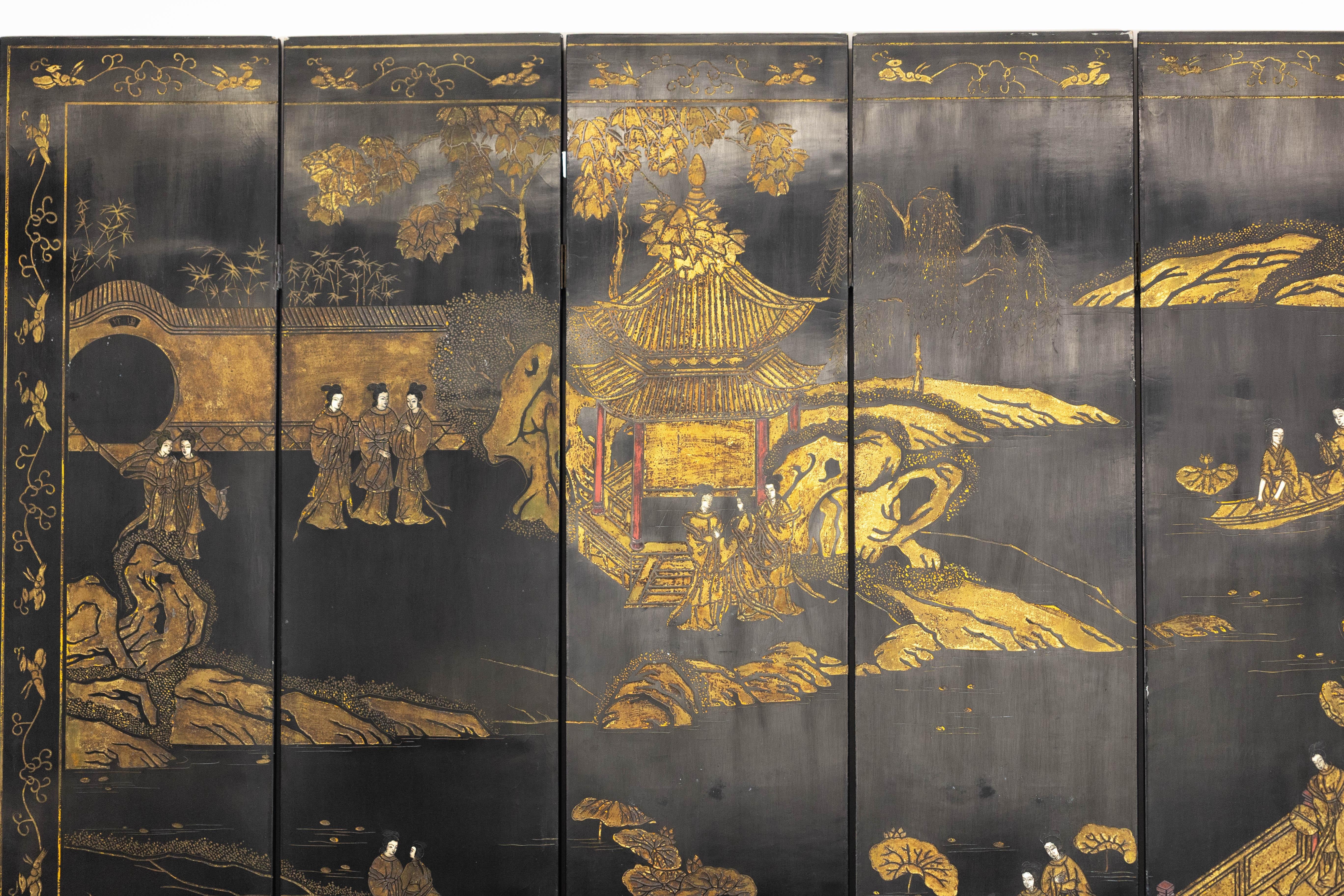 Hand-Painted Eight-Panel Black Lacquer Chinoiserie Screen with Gilt Court Scene For Sale 8