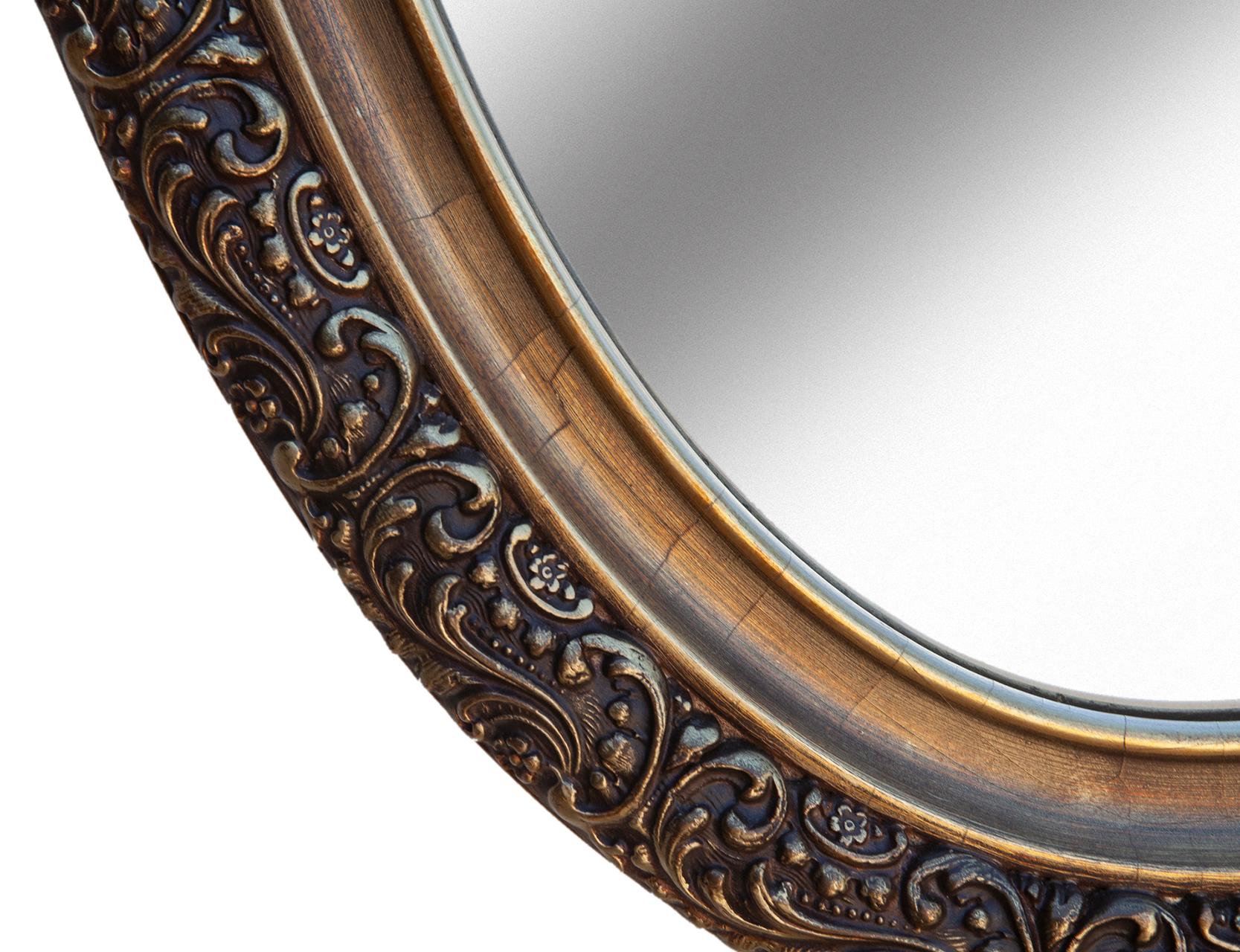 Handbemalter länglicher ovaler Spiegel in Burnt Umber & Gold (20. Jahrhundert) im Angebot