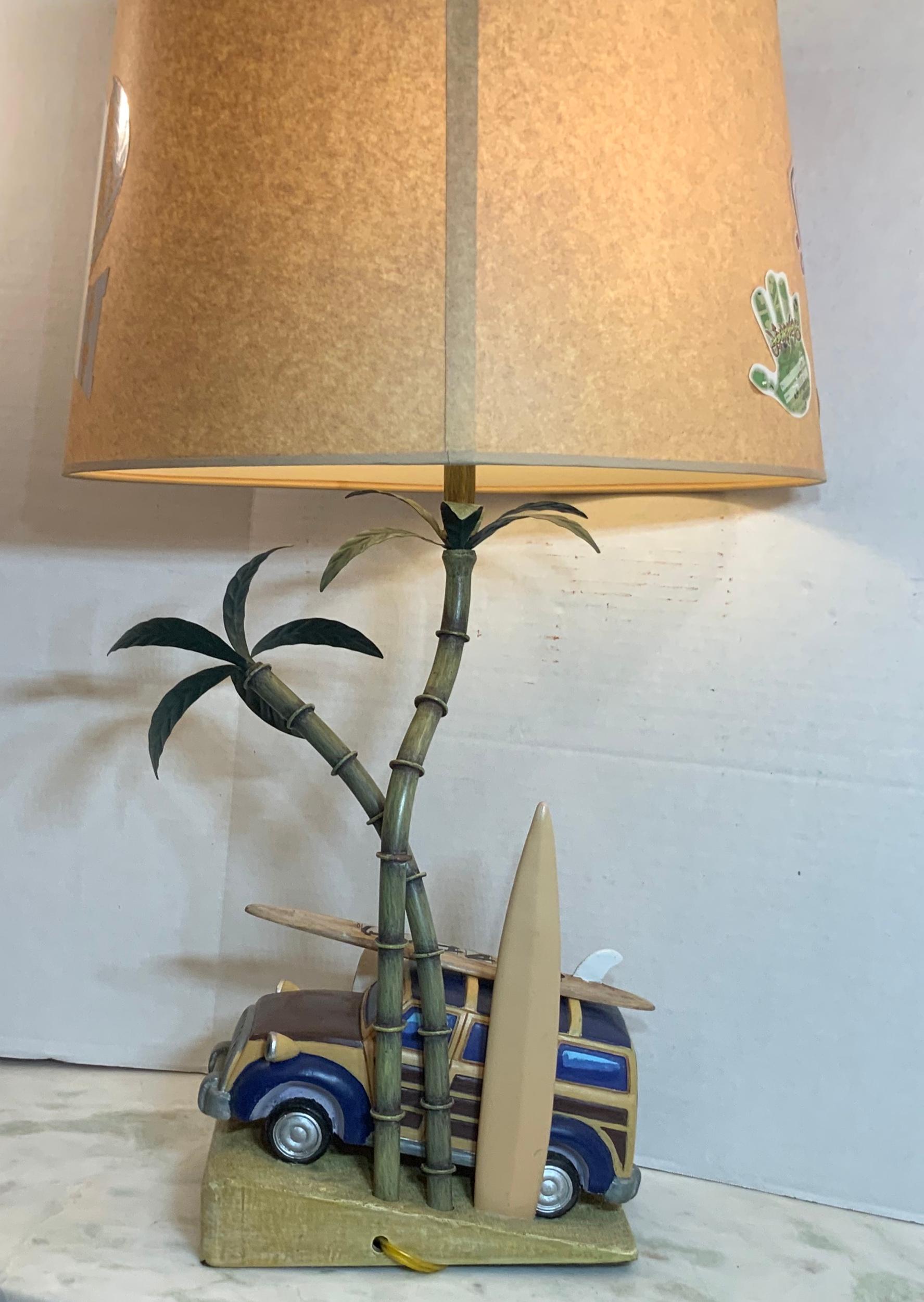 Exceptionnelle lampe de table unique peinte à la main en vente 4