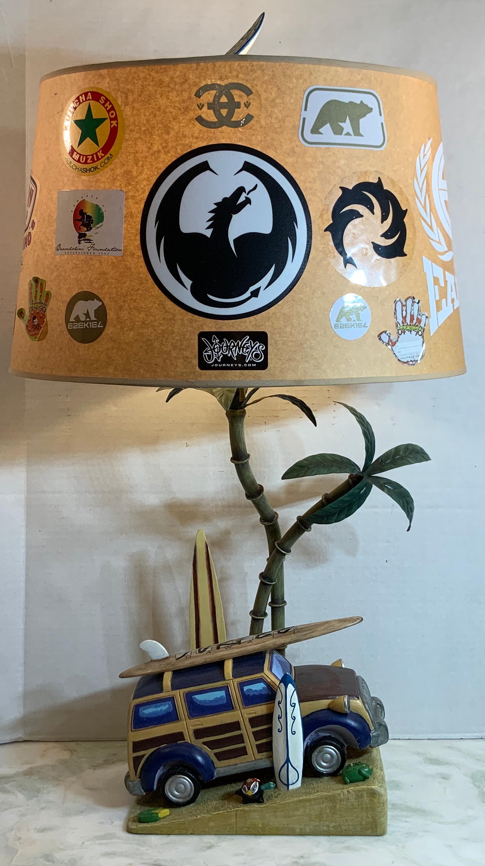 Exceptionnelle lampe de table unique peinte à la main en vente 6