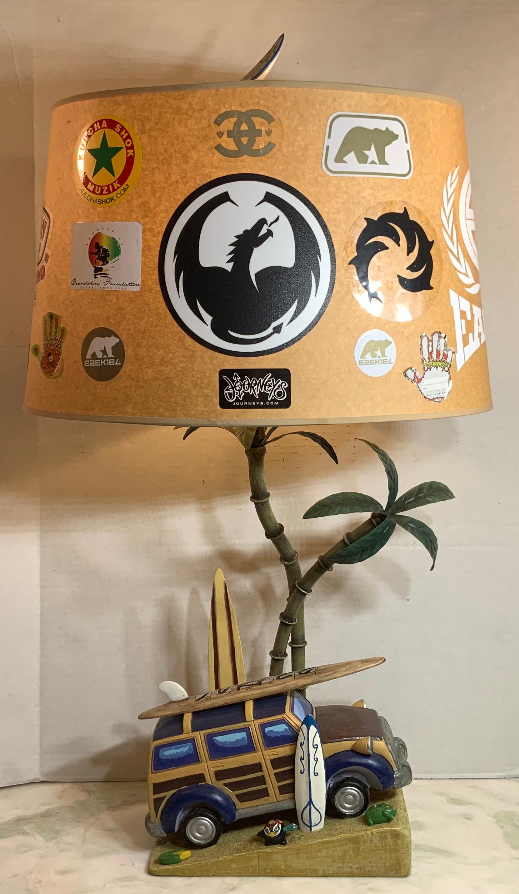 Exceptionnelle lampe de table unique peinte à la main en vente 7