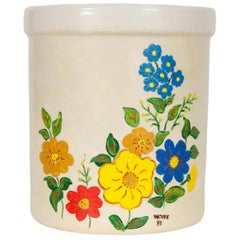 Jarre en grès peinte à la main avec motif floral