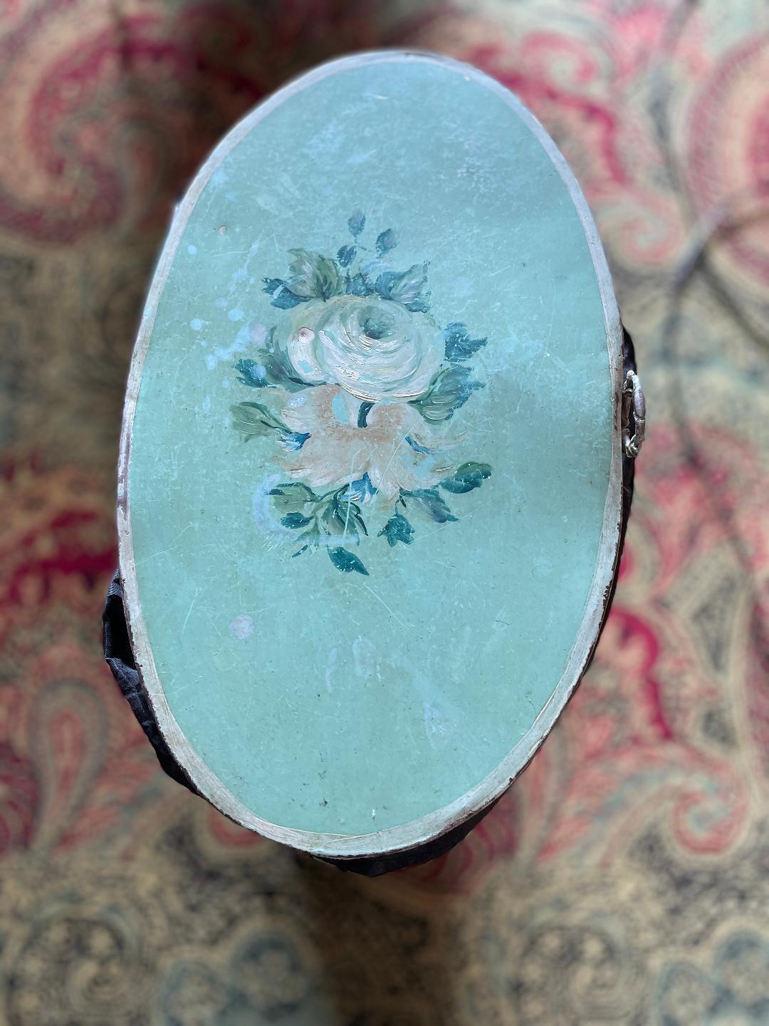 Mid-20th Century Hand painted flowery tole hamper For Sale