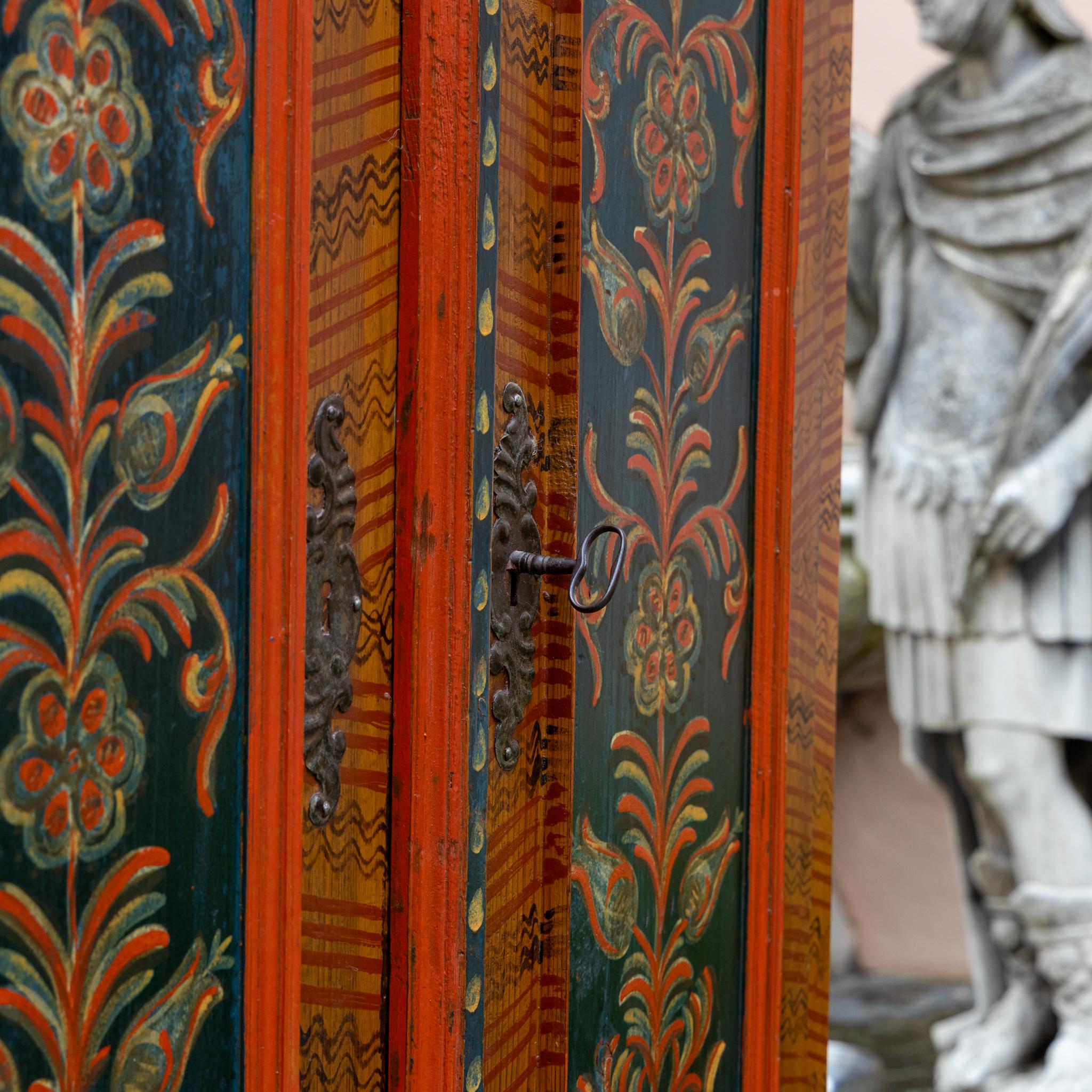 Legno Armoire popolare dipinto a mano, Germania meridionale, datato 1824 e monogramma AMW in vendita
