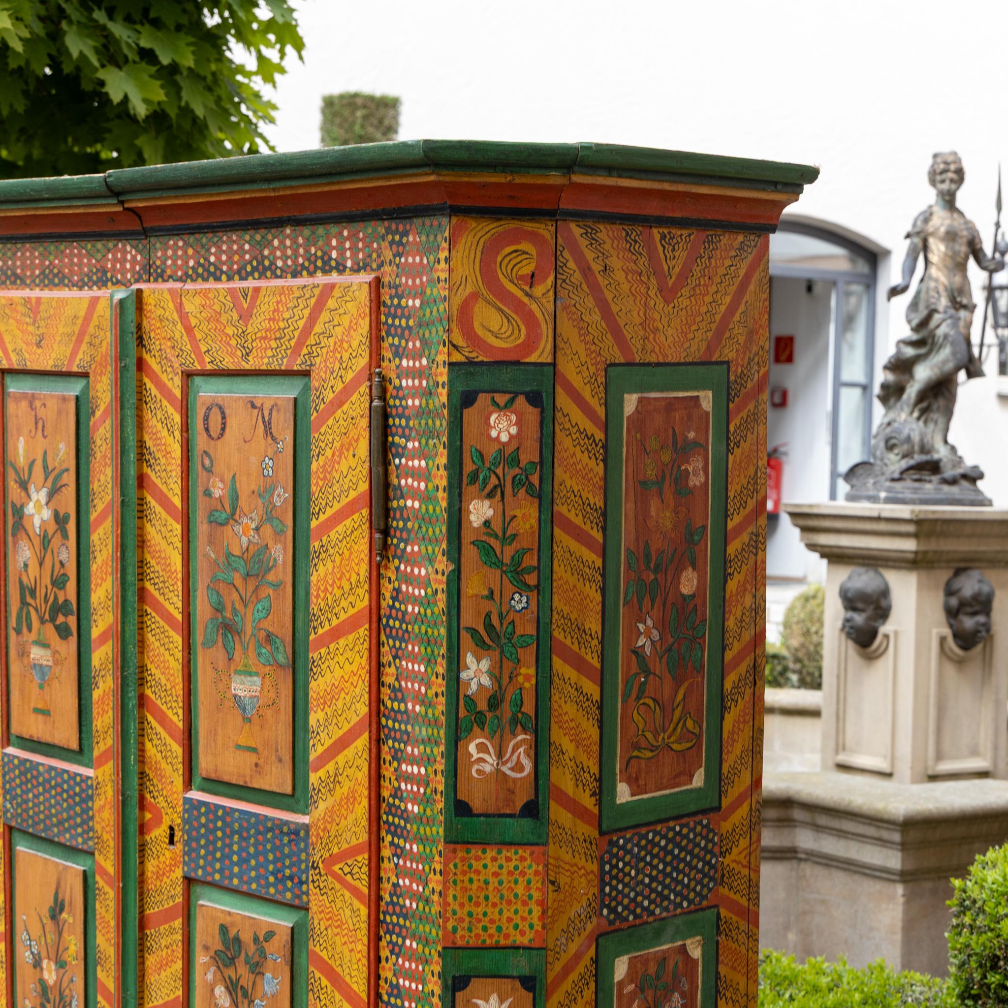 Armoire popolare dipinto a mano, Germania meridionale, datato 1840 e Monogram K.OM. in vendita 1