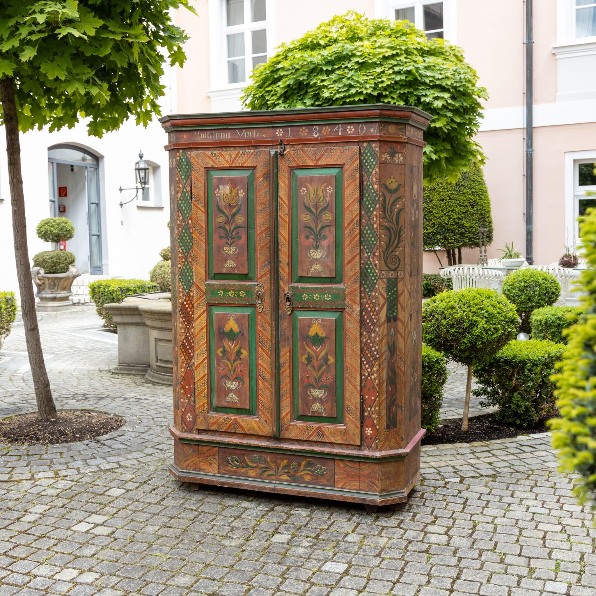 Legno Armoire d'arte popolare dipinto a mano, Germania meridionale, datato 1840, con iscrizione 
