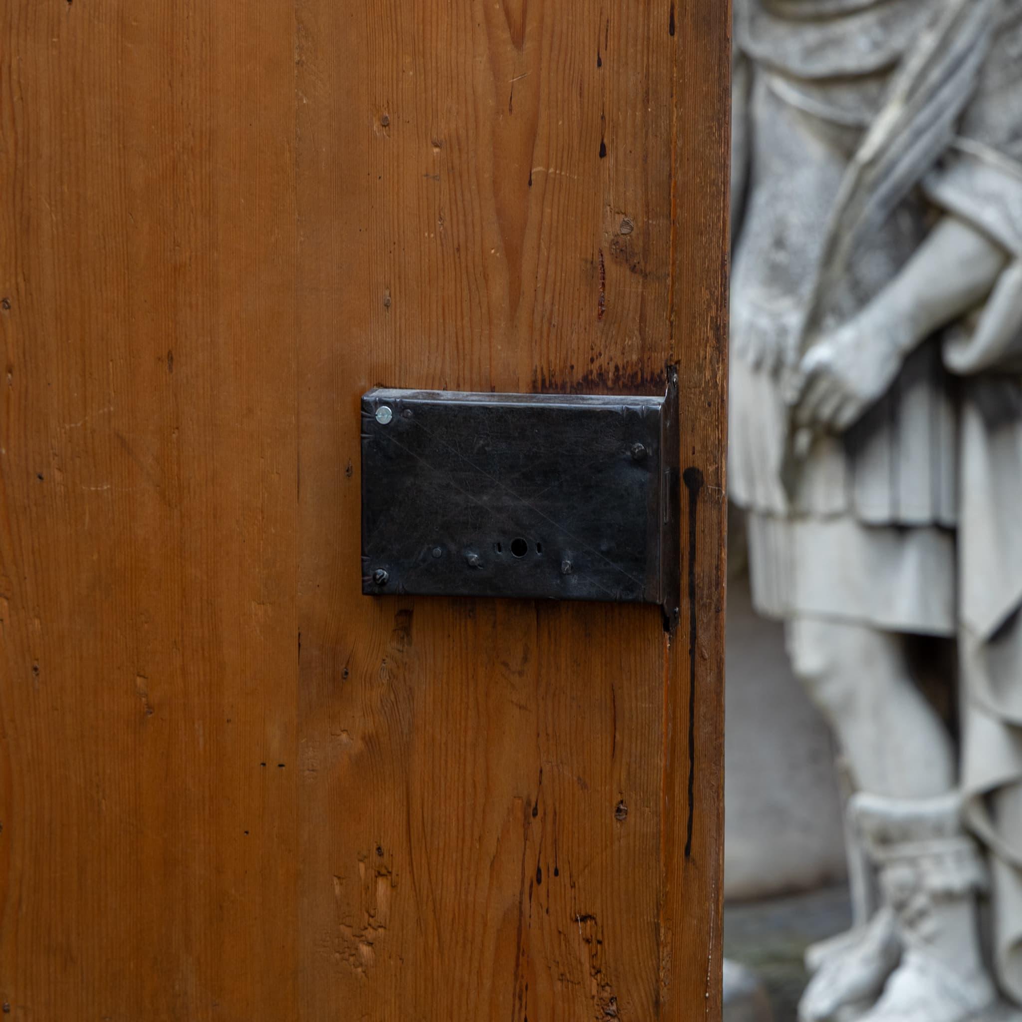 Armoire d'arte popolare dipinto a mano, Germania meridionale, datato 1877 e Monogram EMM in vendita 2