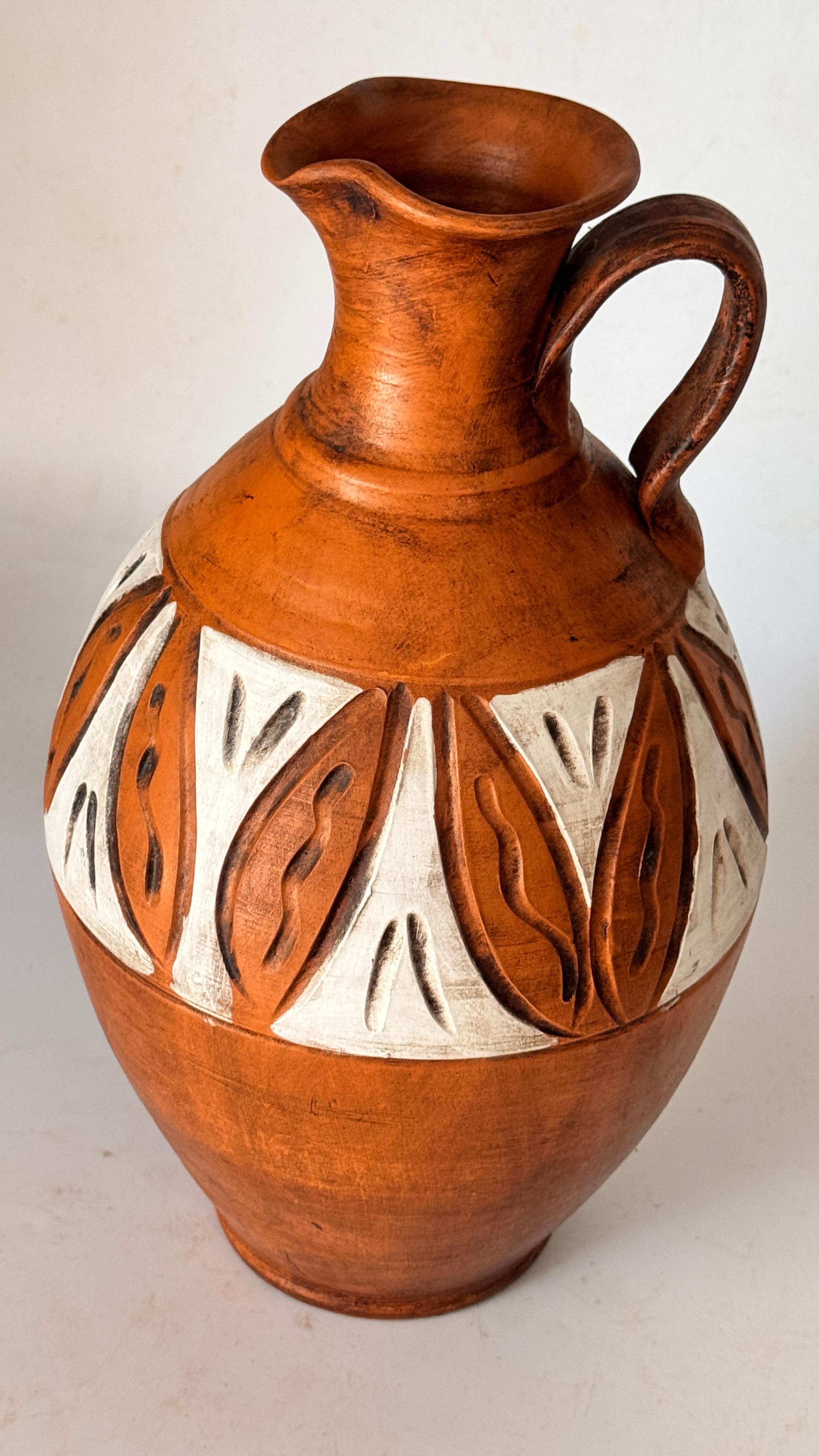 Hand-Painted French Ceramic Jug – Tribal Geometric Motifs – 20th Century In Good Condition For Sale In Auribeau sur Siagne, FR