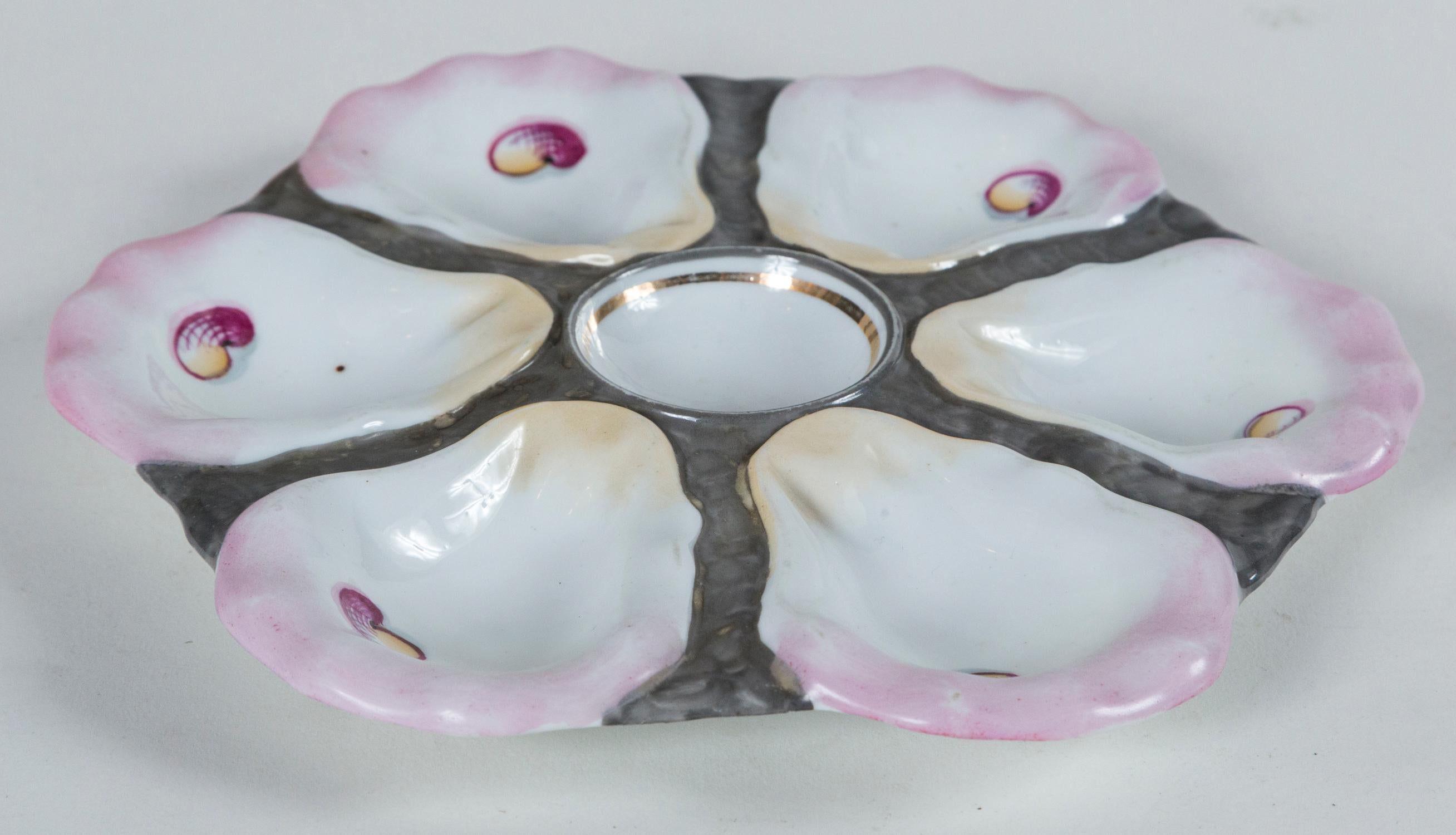 20th Century Hand-Painted French Oyster Plate, circa 1900