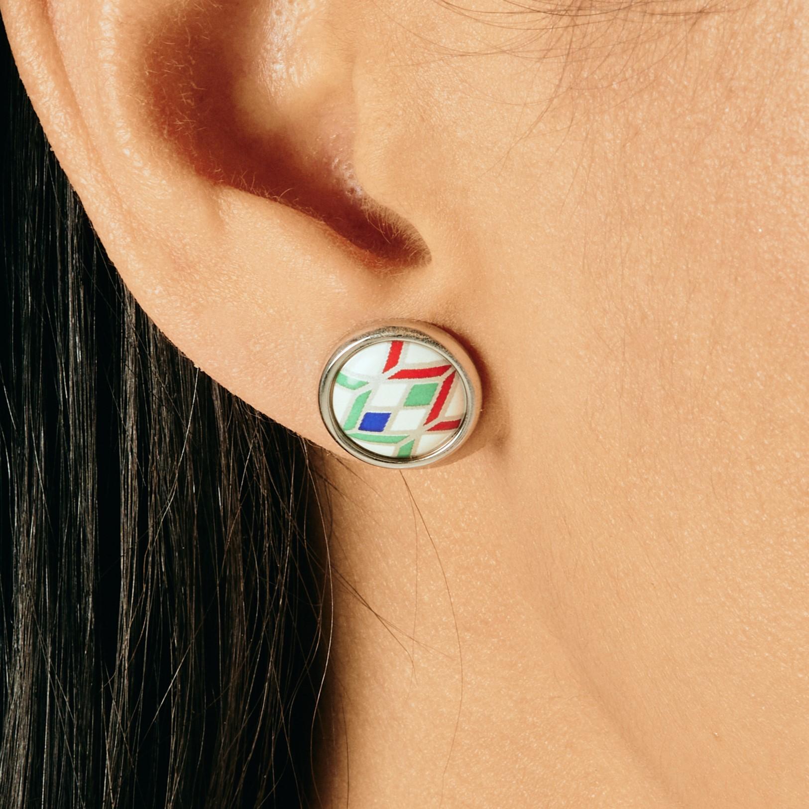 Hand-Painted Gold-Plated Stainless Steel Stud Earring with Fire Enamel Detail In New Condition For Sale In Woodbridge, CA