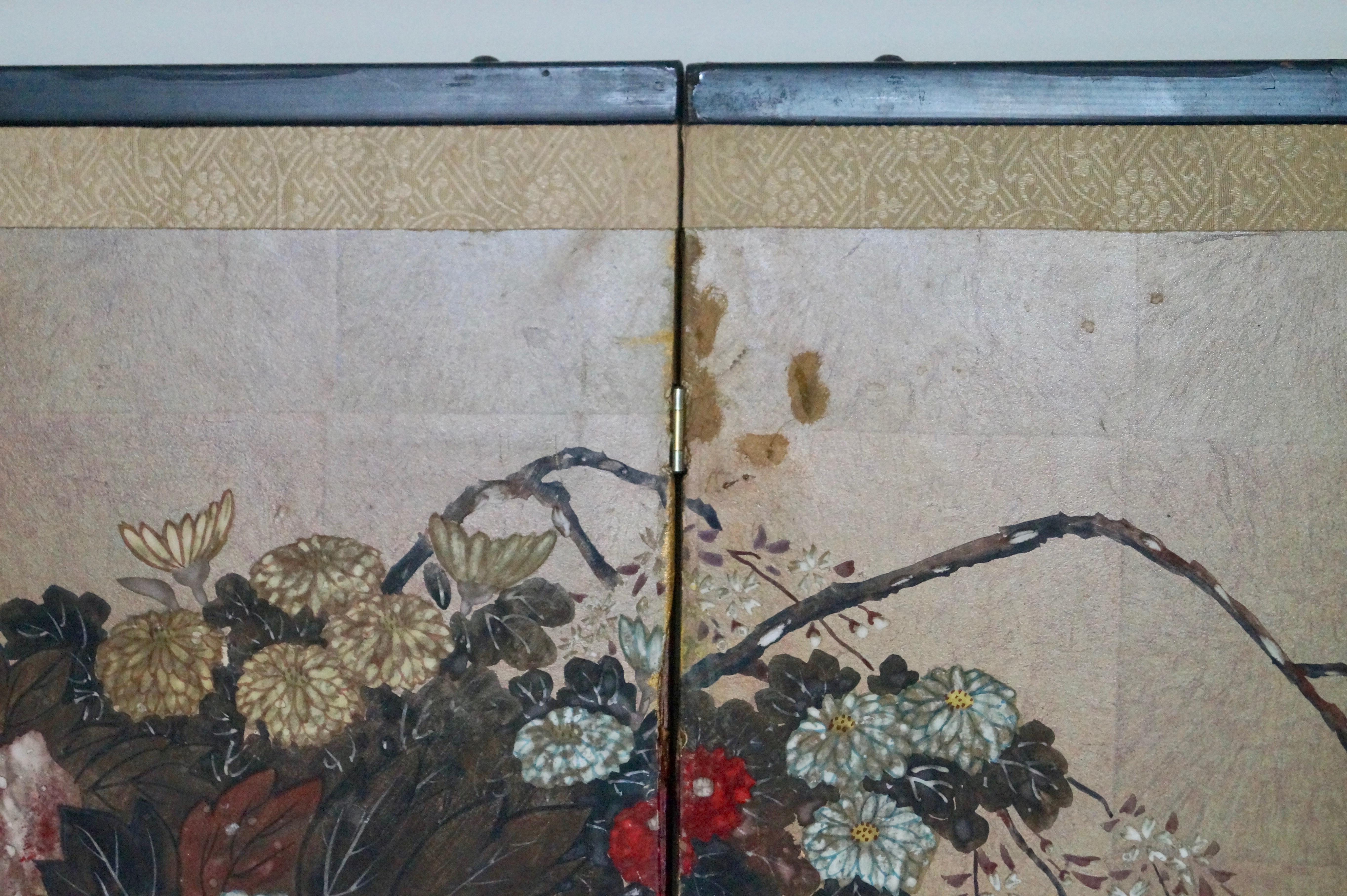 Hand-Painted Golden Chinese Folding Screen, 1900 For Sale 1
