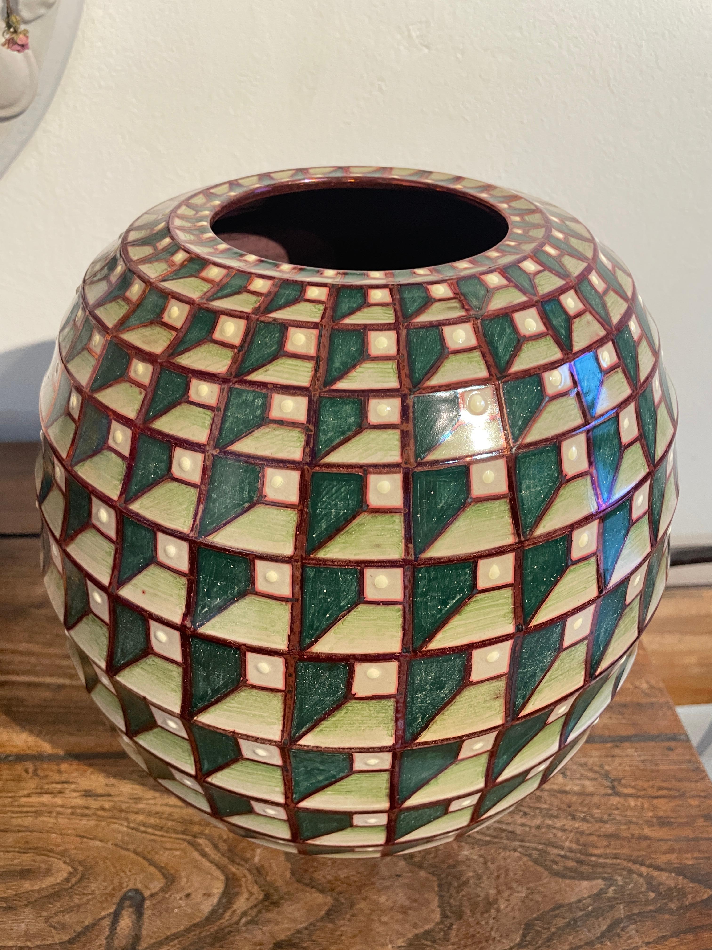 Dipinto a mano  Vaso in ceramica verde di Bottega Vignoli Italia Maiolica Contemporanea in vendita 1