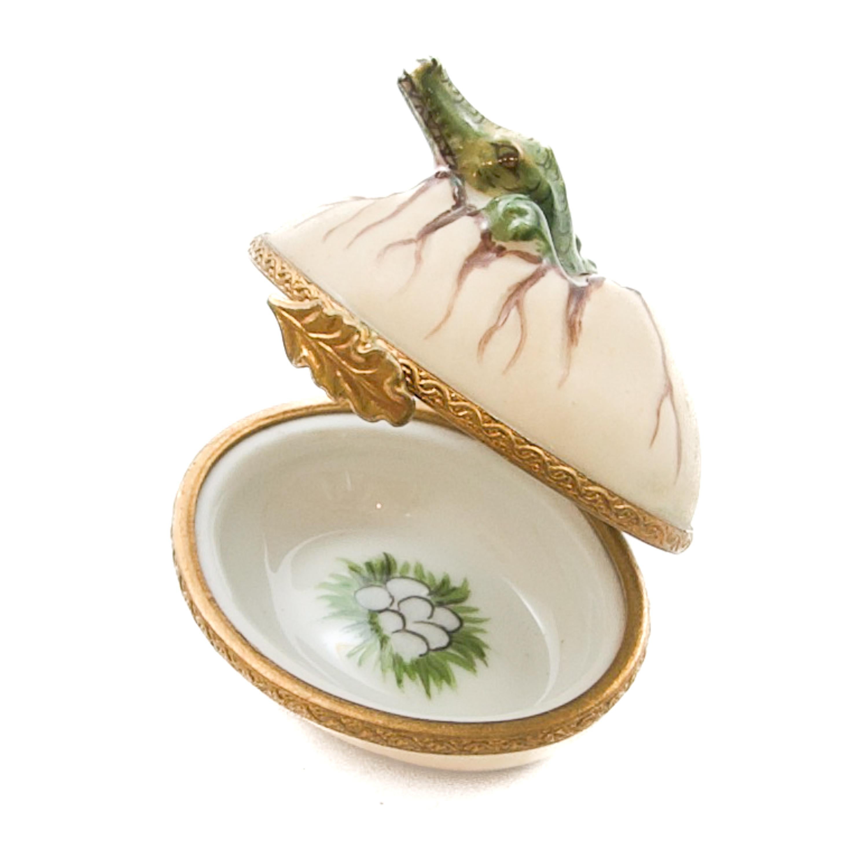 Hand-Painted Hatching Baby Crocodile Porcelain Limoges Box, France For Sale 3