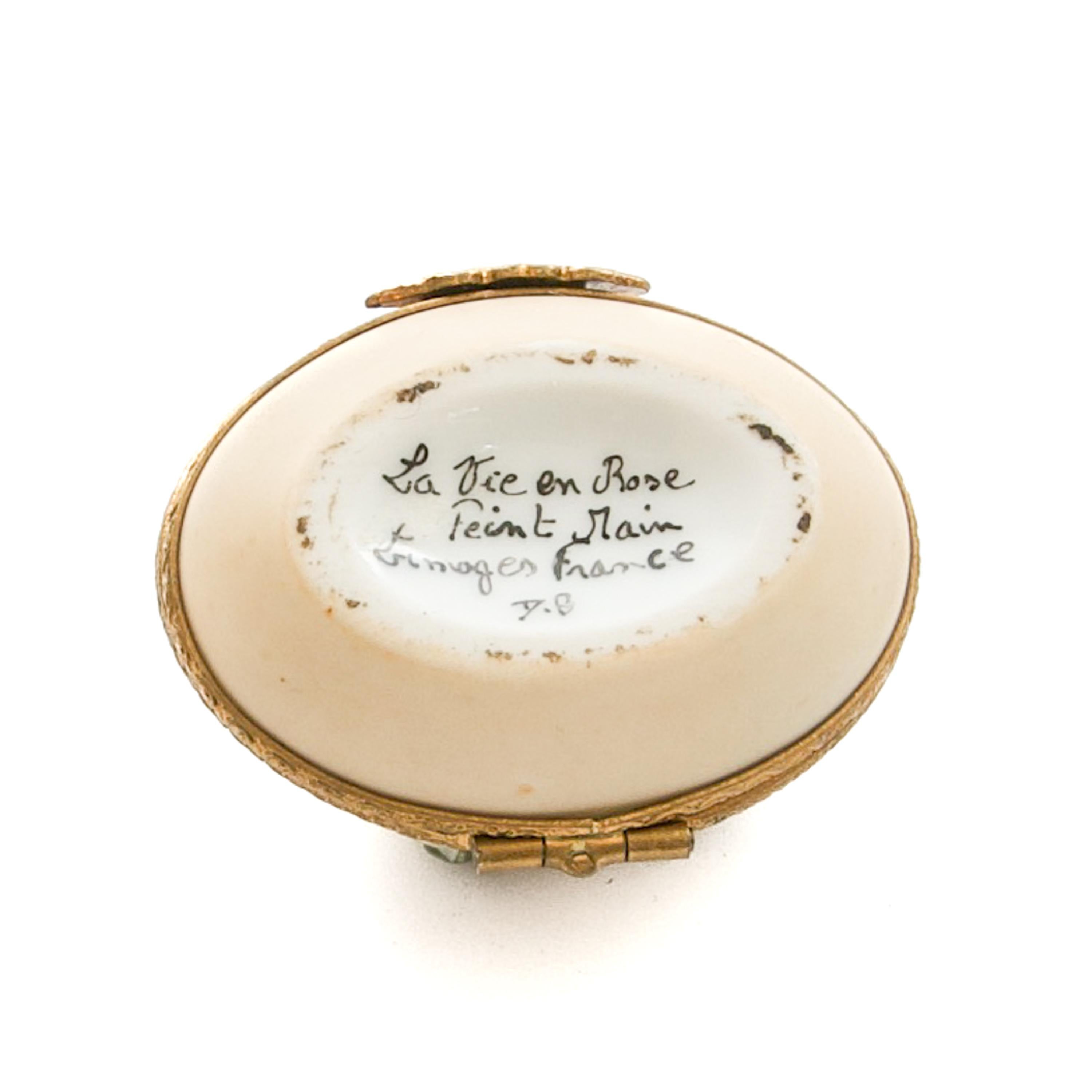 Hand-Painted Hatching Baby Crocodile Porcelain Limoges Box, France For Sale 4