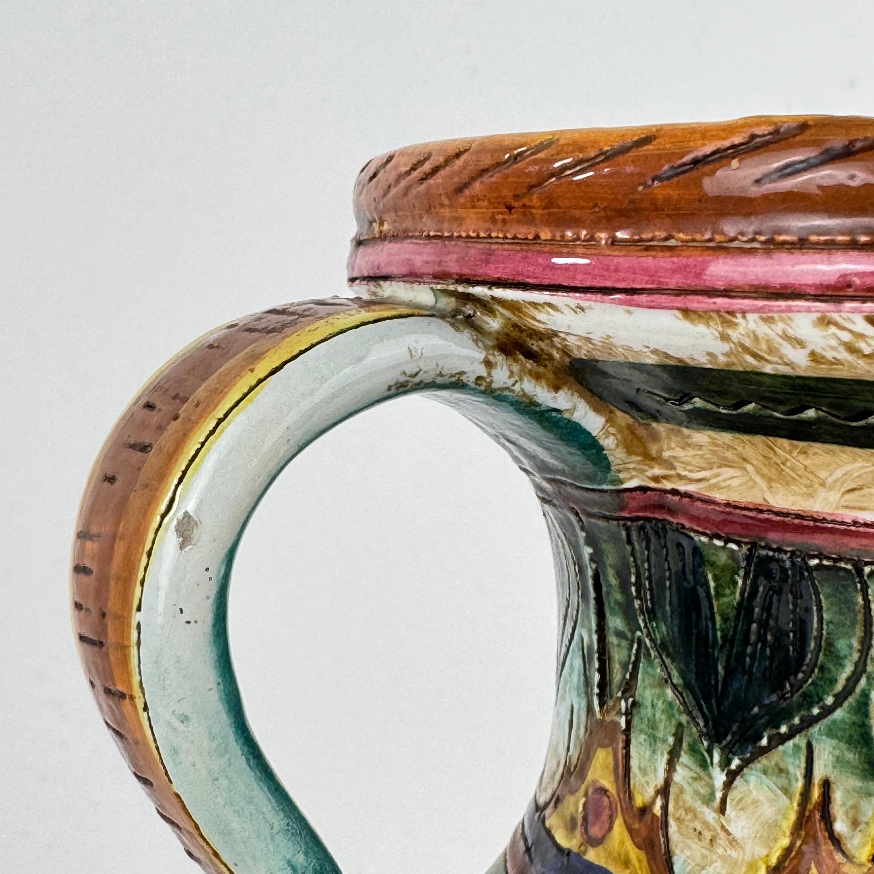 Vase en majolique italienne peint à la main d'Orvieto, signé 