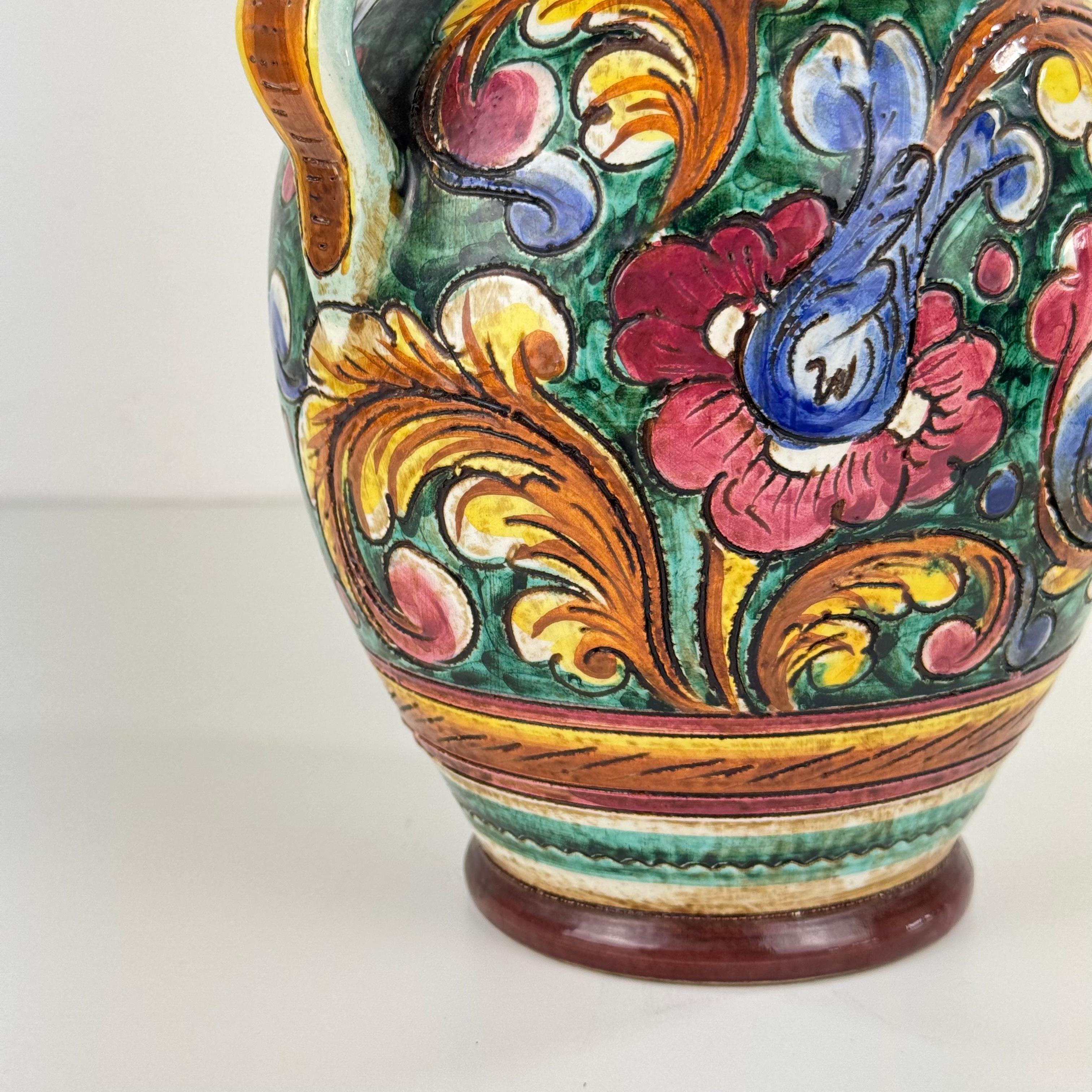 Milieu du XXe siècle Vase en majolique italienne peint à la main d'Orvieto, signé 