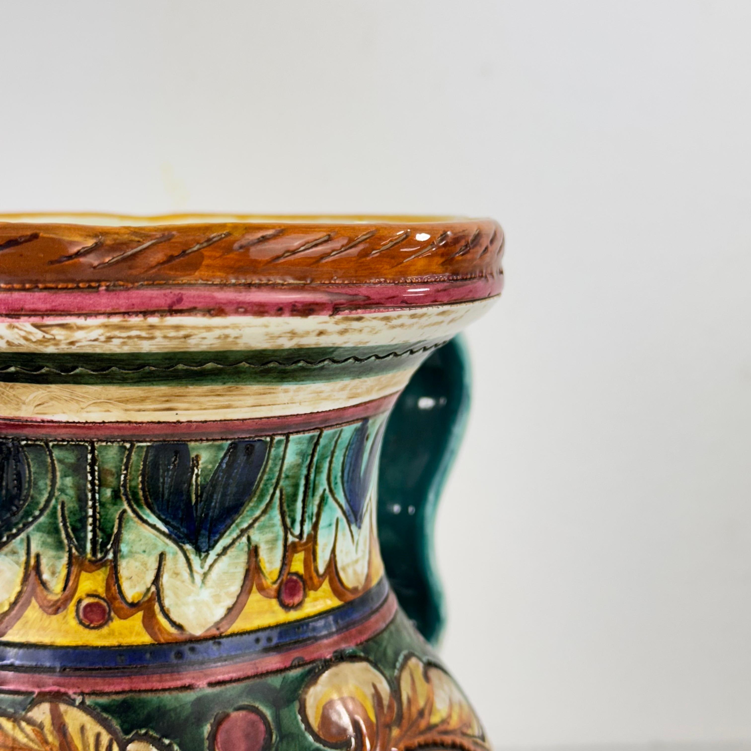 Céramique Vase en majolique italienne peint à la main d'Orvieto, signé 