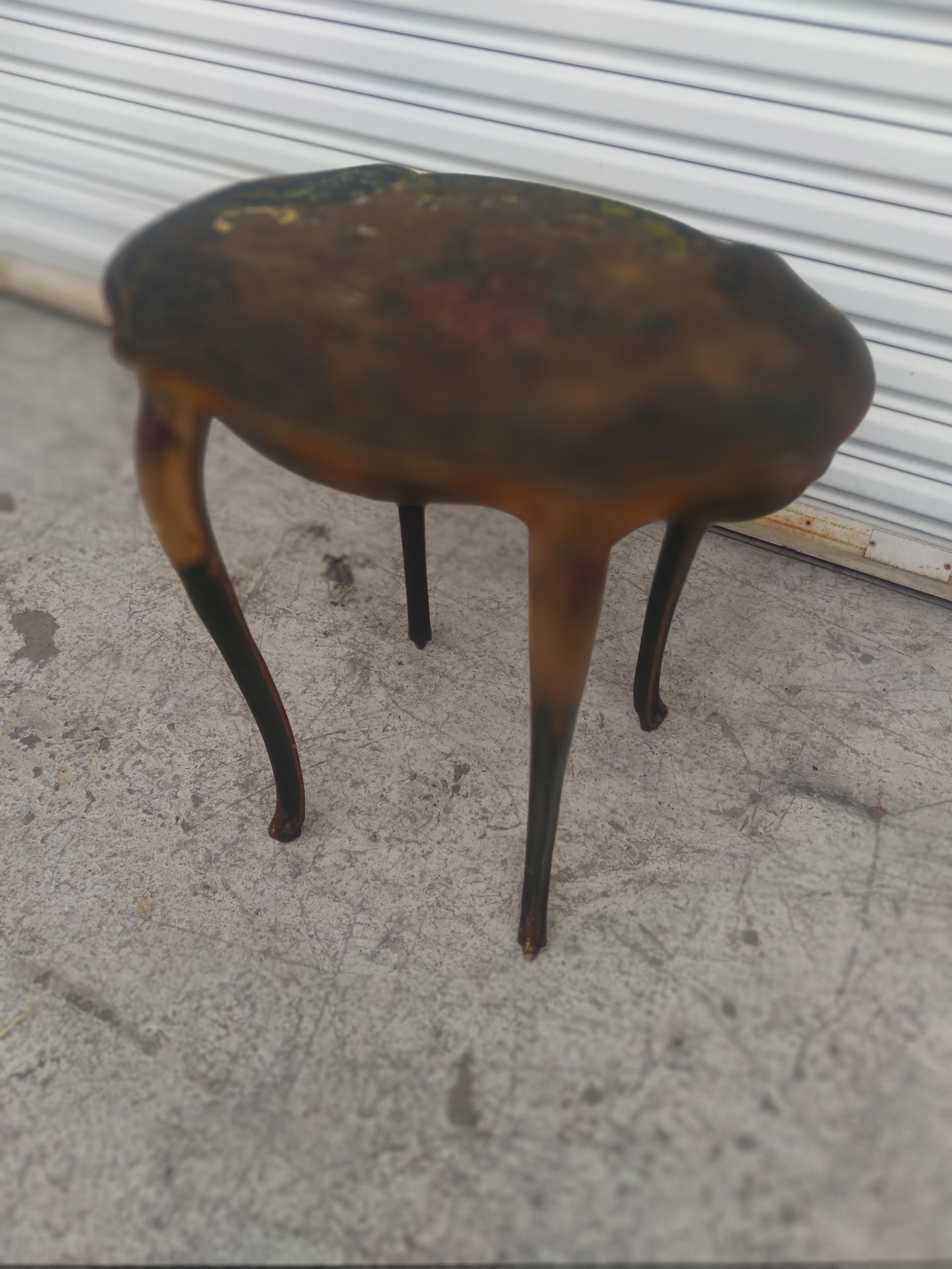 Handbemalter italienischer ovaler Tisch im neoklassischen Stil im Angebot 3