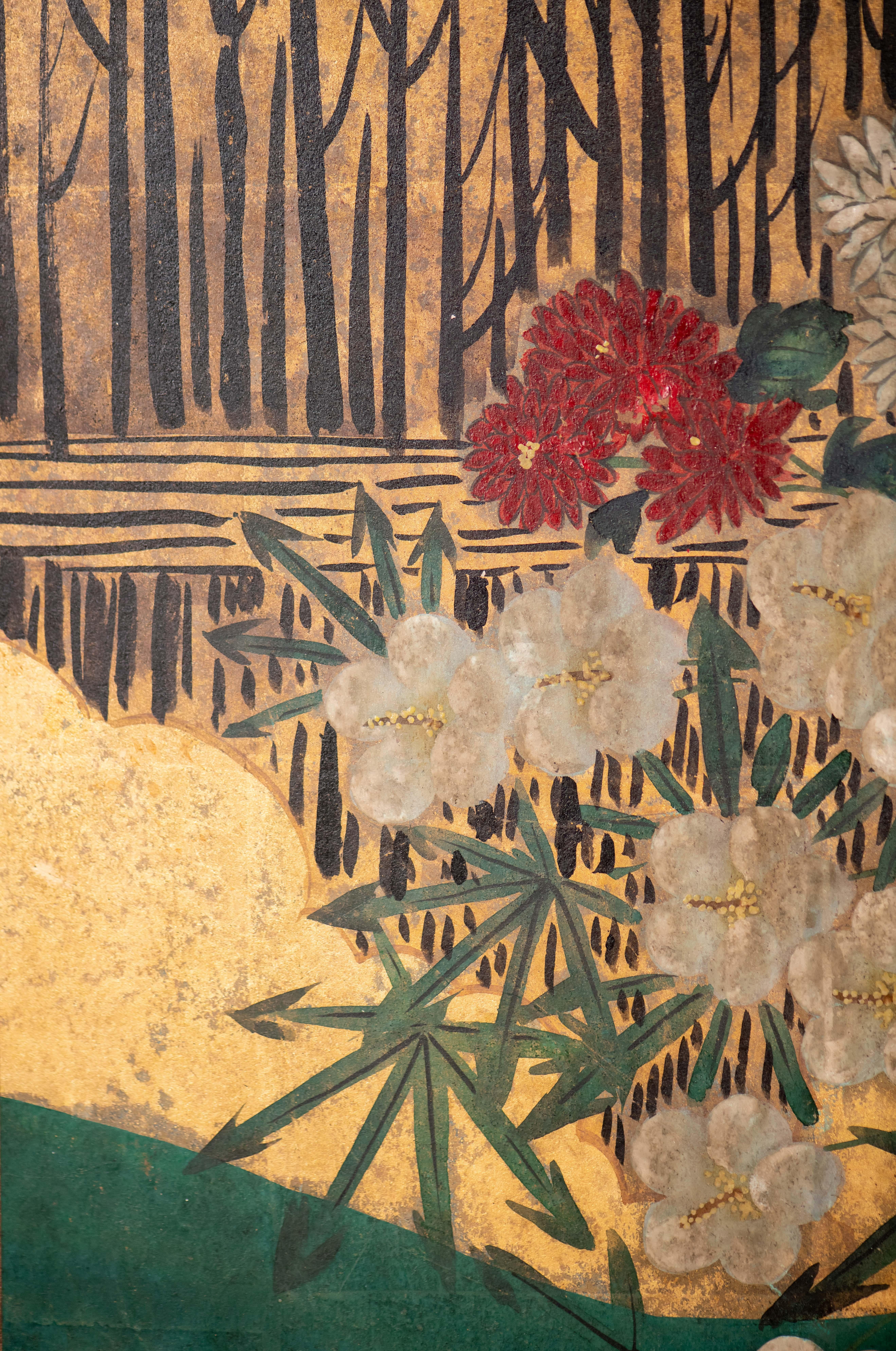 Paravent japonais peint à la main Byobu représentant des chrysanthèmes et des saules en vente 5