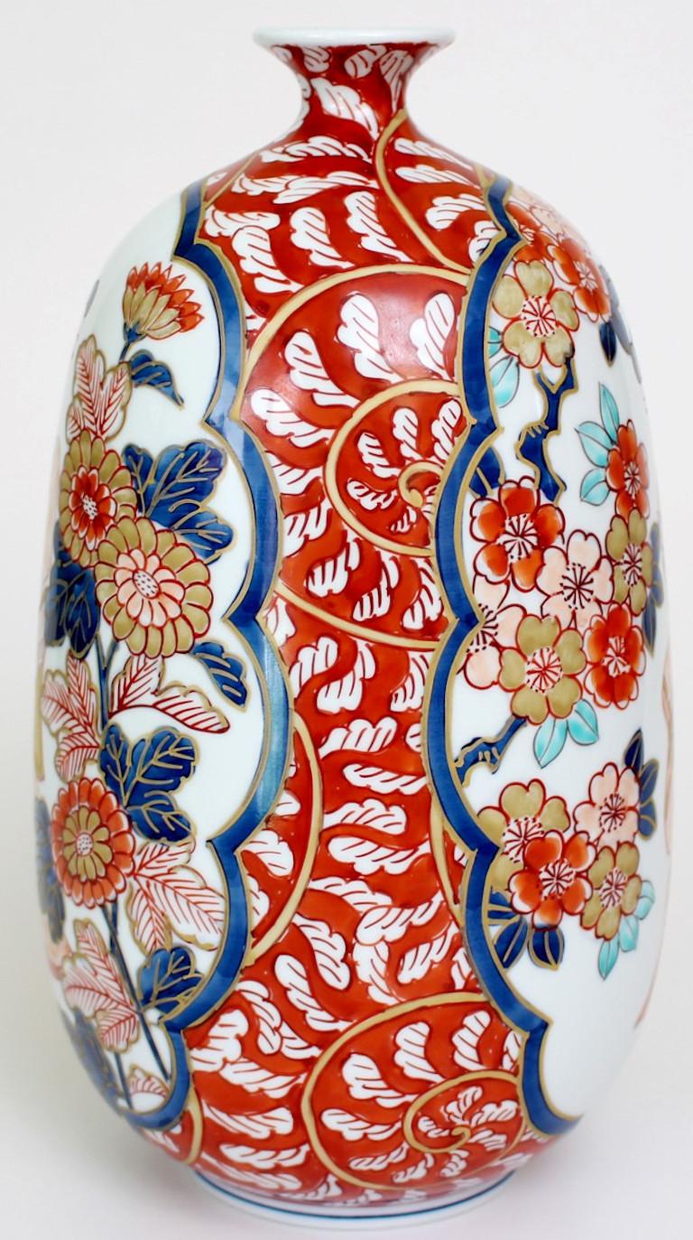Hand Painted Japanese Gilt Red Imari Porcelain Vase at 1stDibs