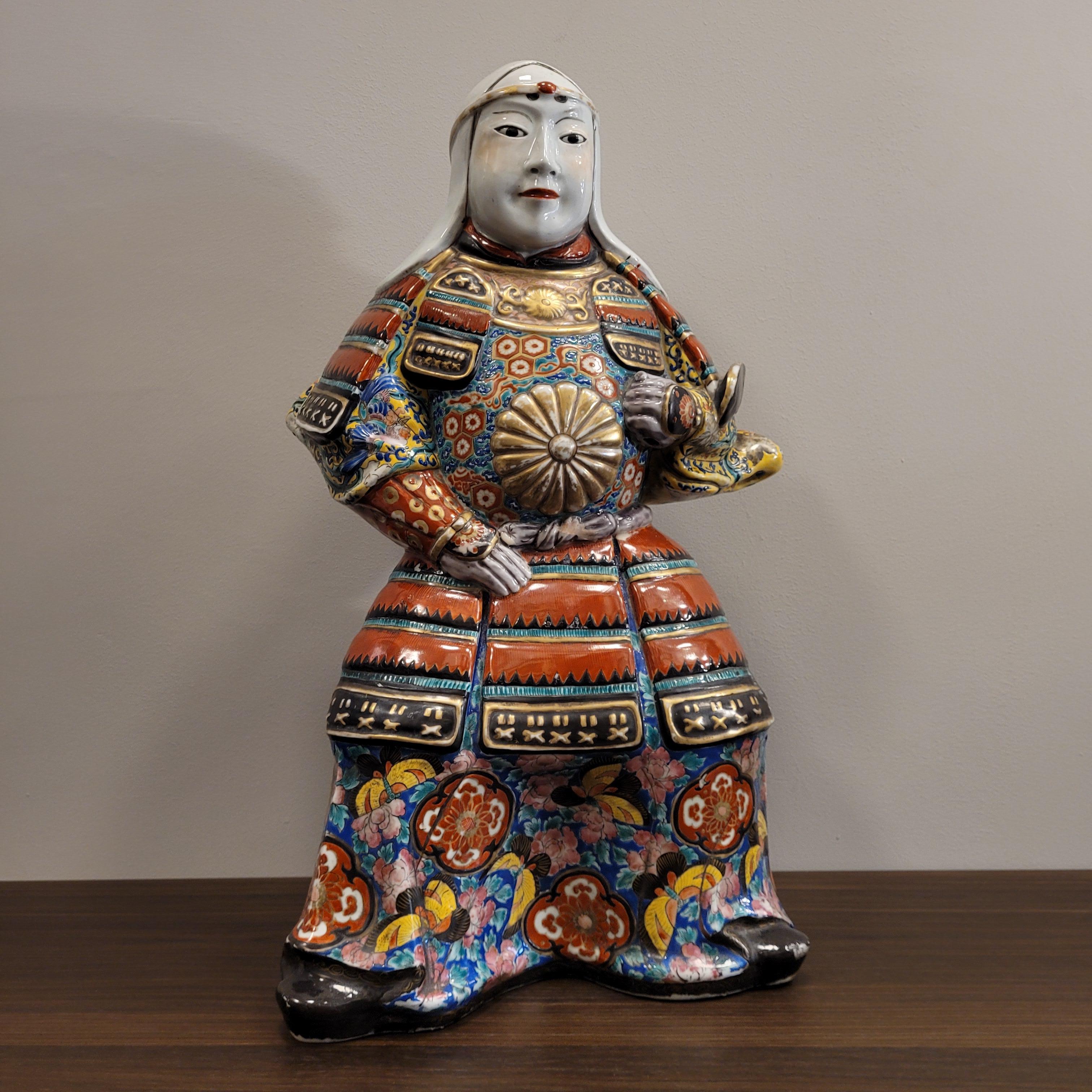 Showa Hand painted  Japanese porcelain Samurai  red, yellow blue gold pink For Sale