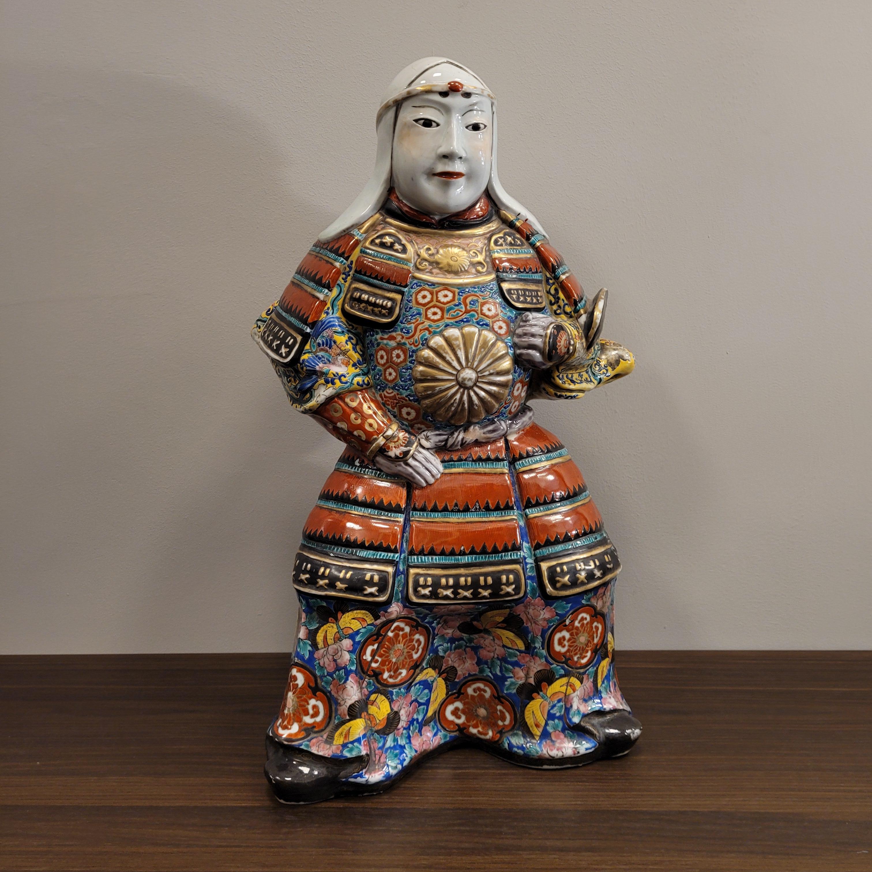 Hand-Crafted Hand painted  Japanese porcelain Samurai  red, yellow blue gold pink For Sale